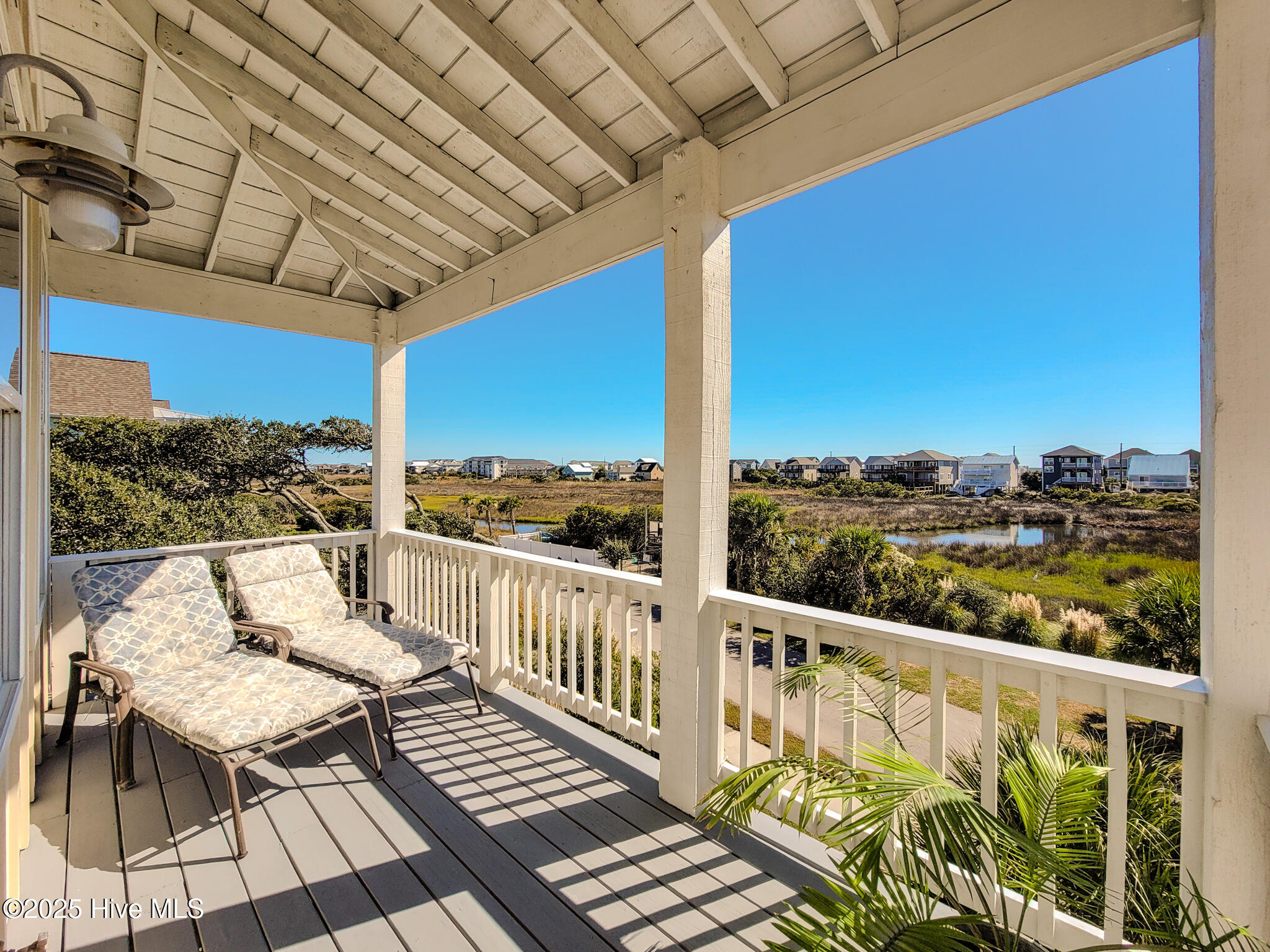 100538733 | Photo 24