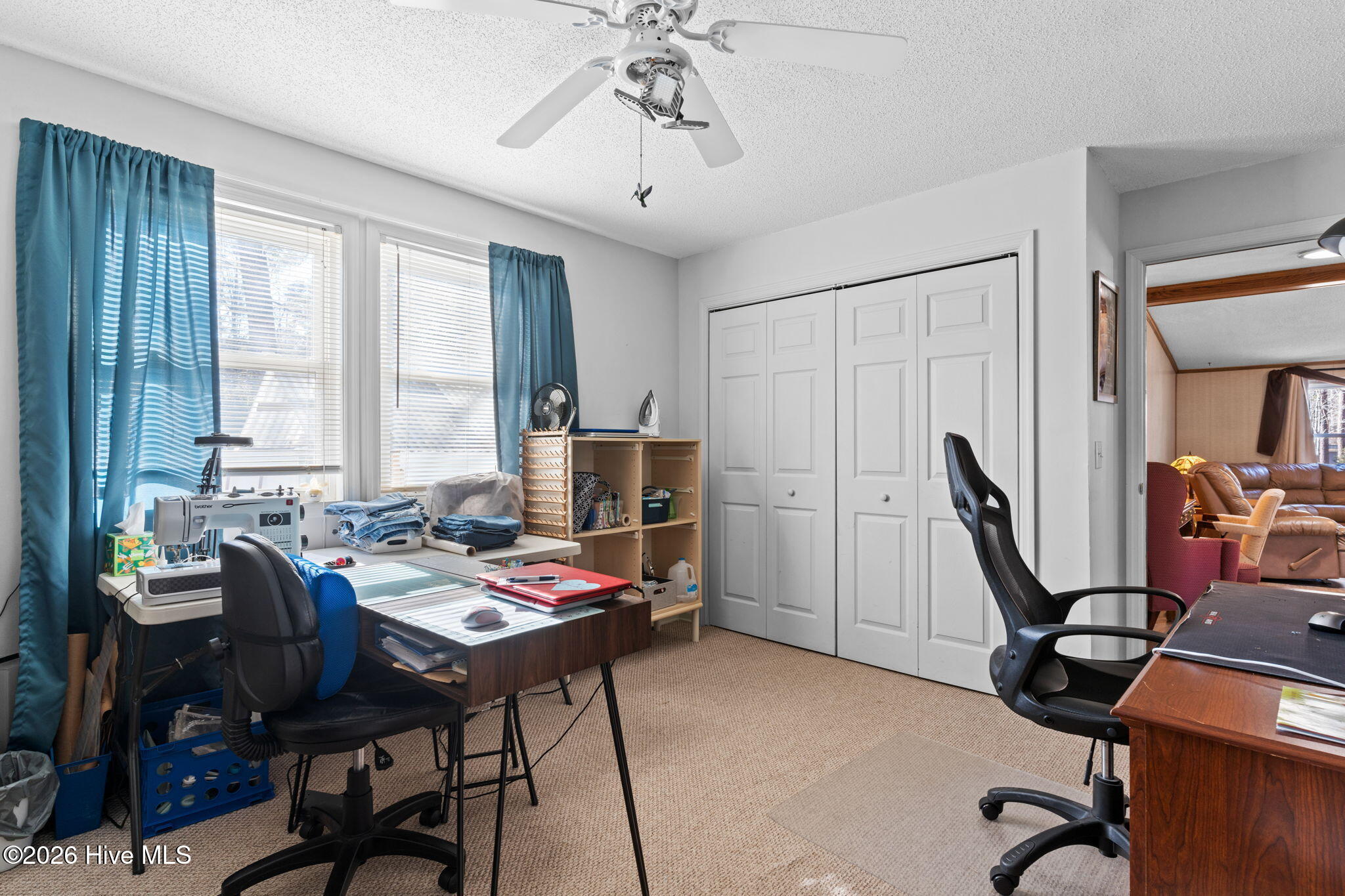 100549900 | Photo 33