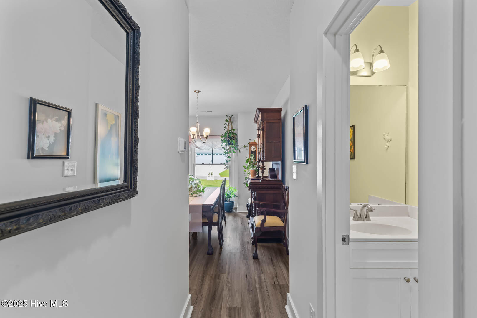 100544097 | Photo 13