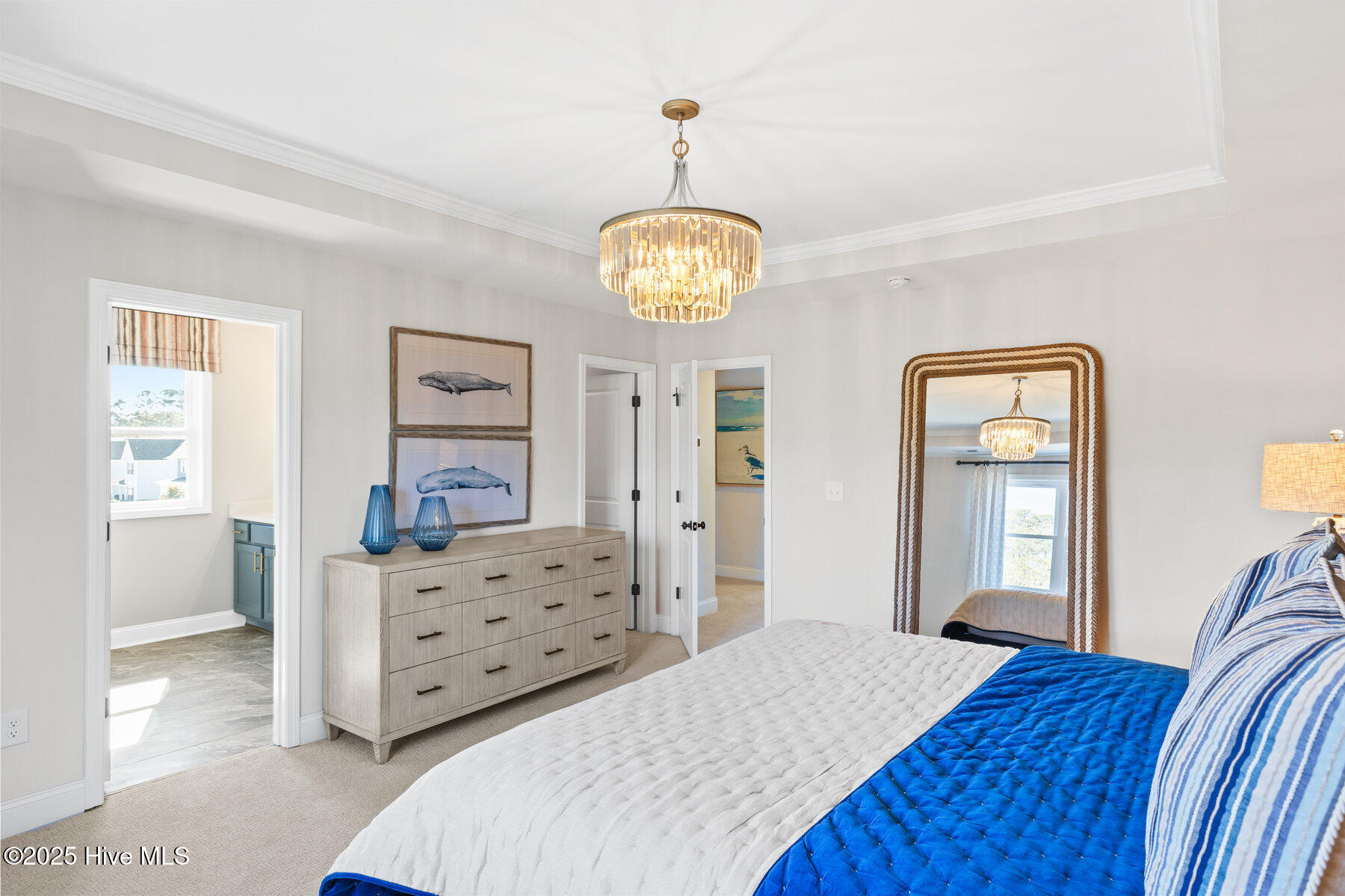 100534018 | Photo 36