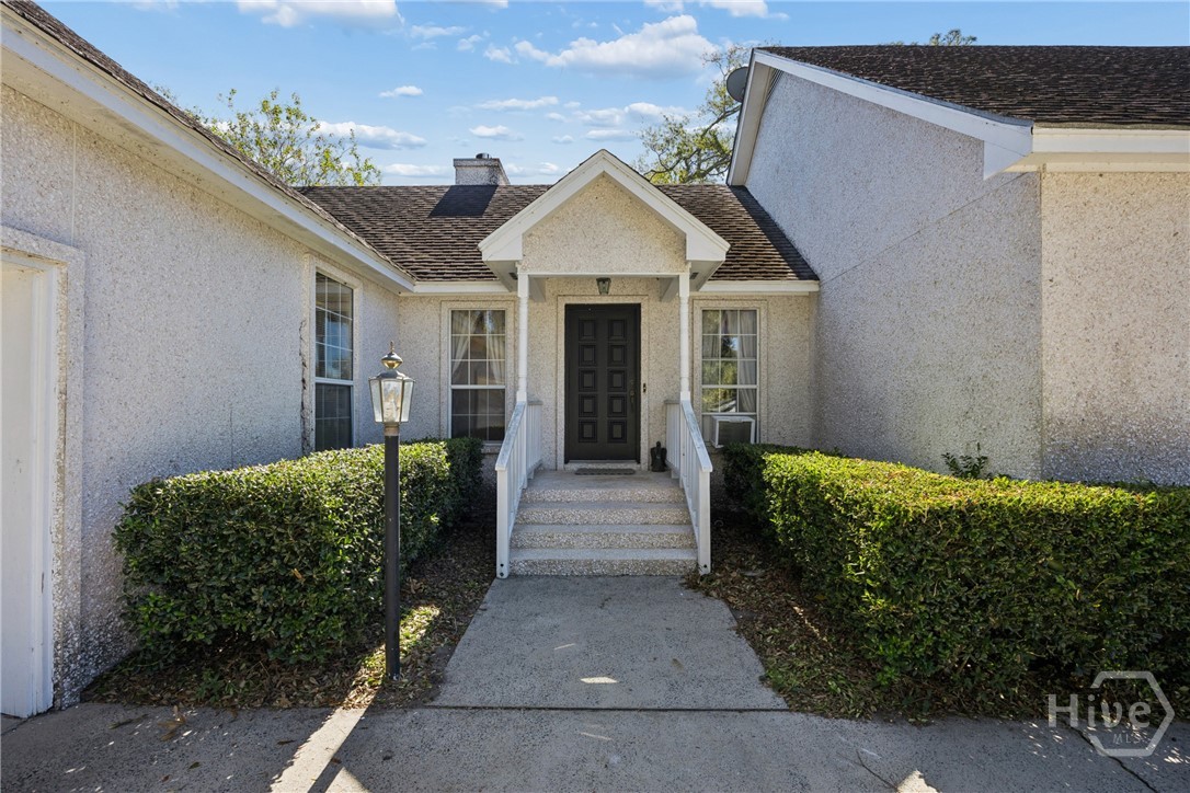 Photo 2 of Single family home for sale at 206 Twin Lakes Dr, Brunswick, GA 31525 | MLS# SA366872 | Listing updated on 2026-10-29