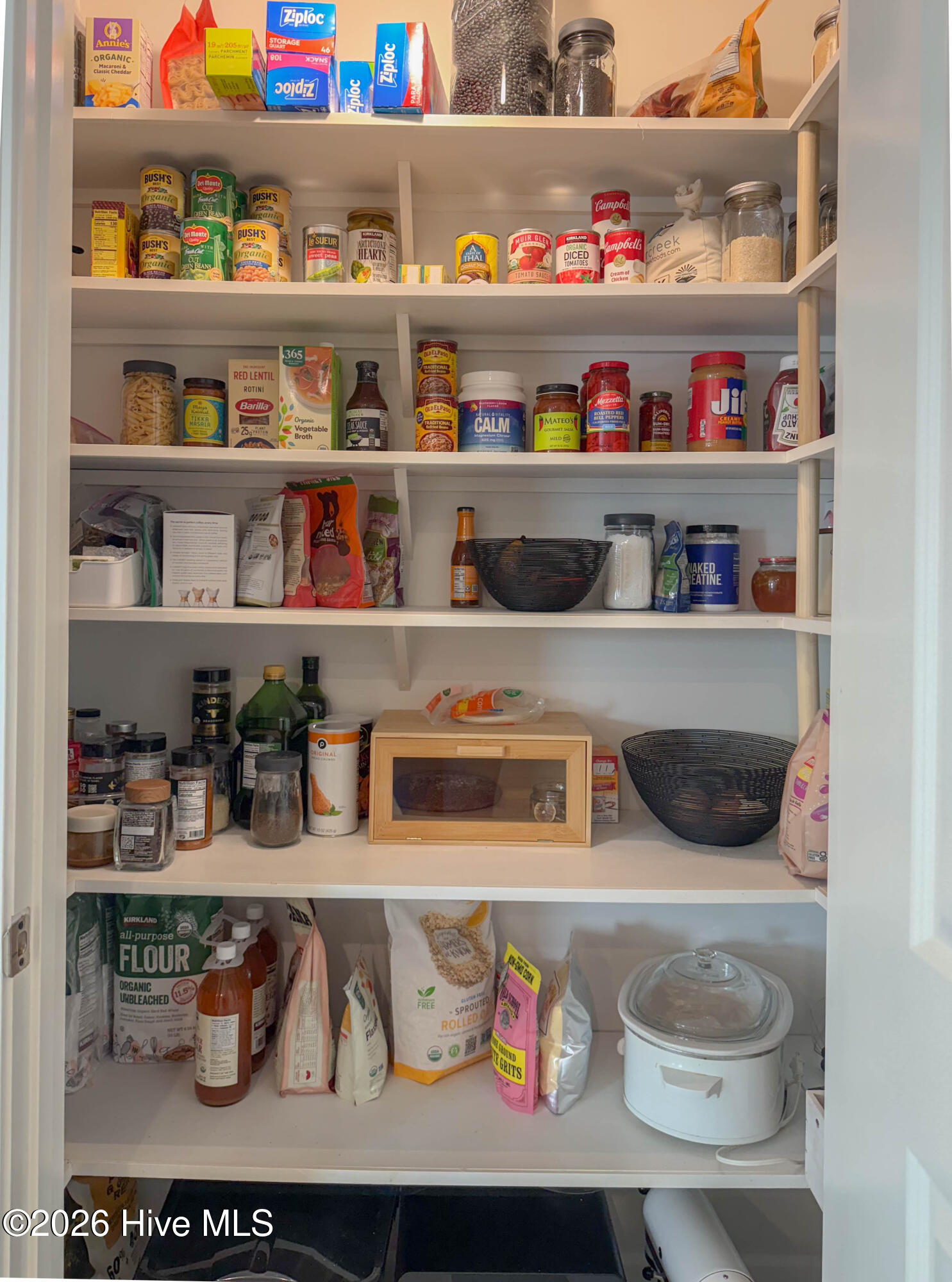 100548876 | Photo 16