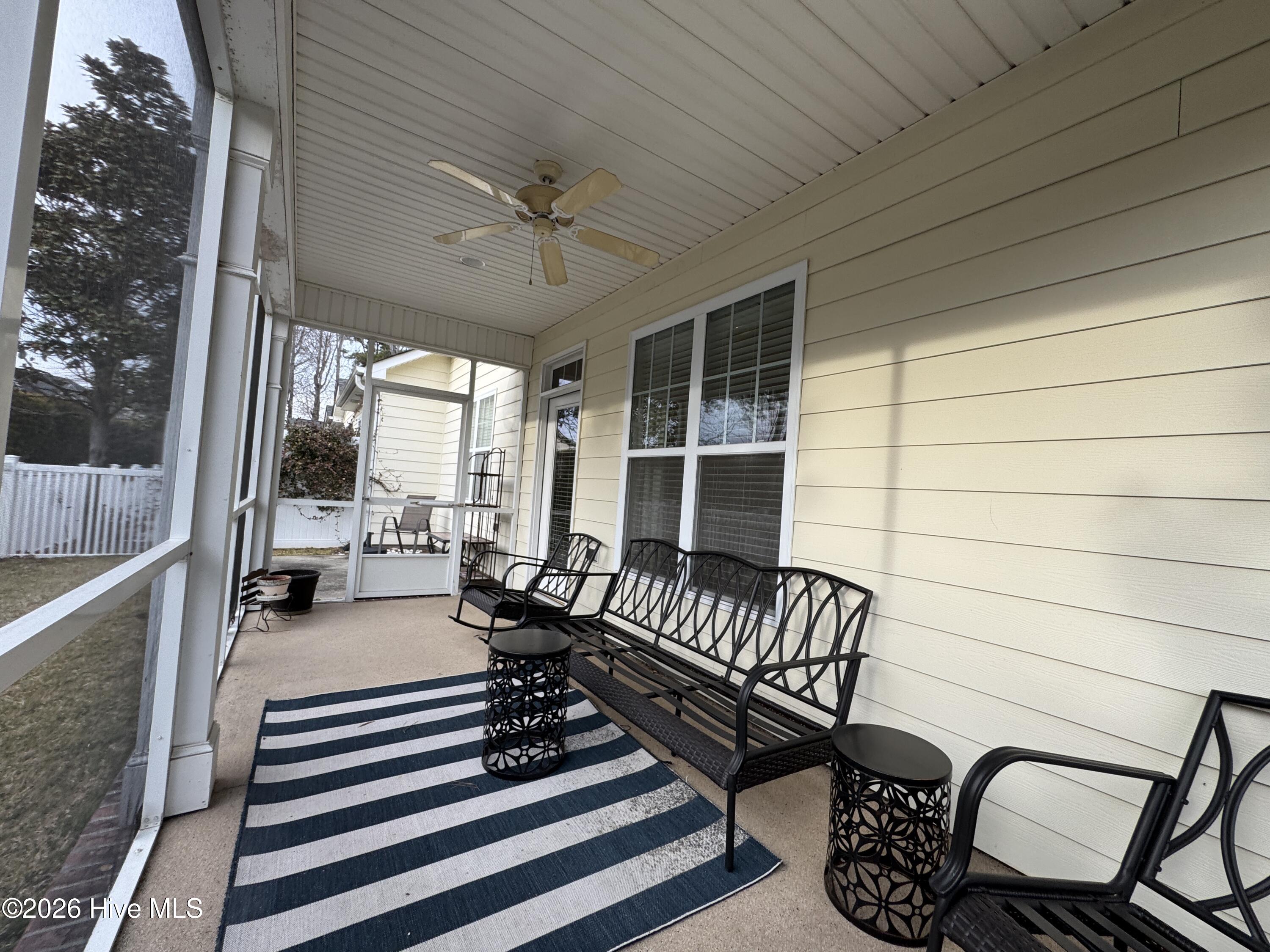 100556490 | Photo 21