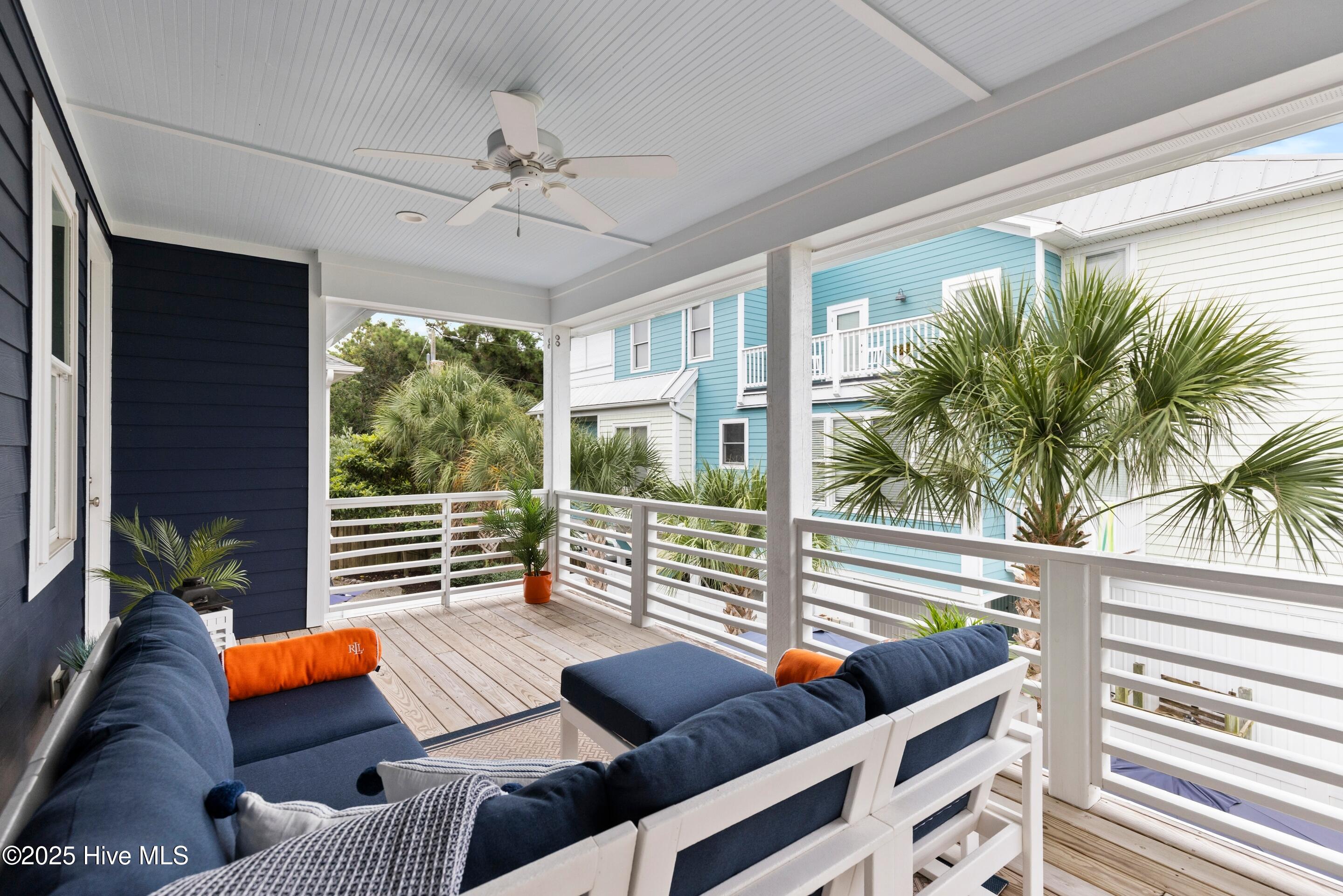 100532410 | Photo 67