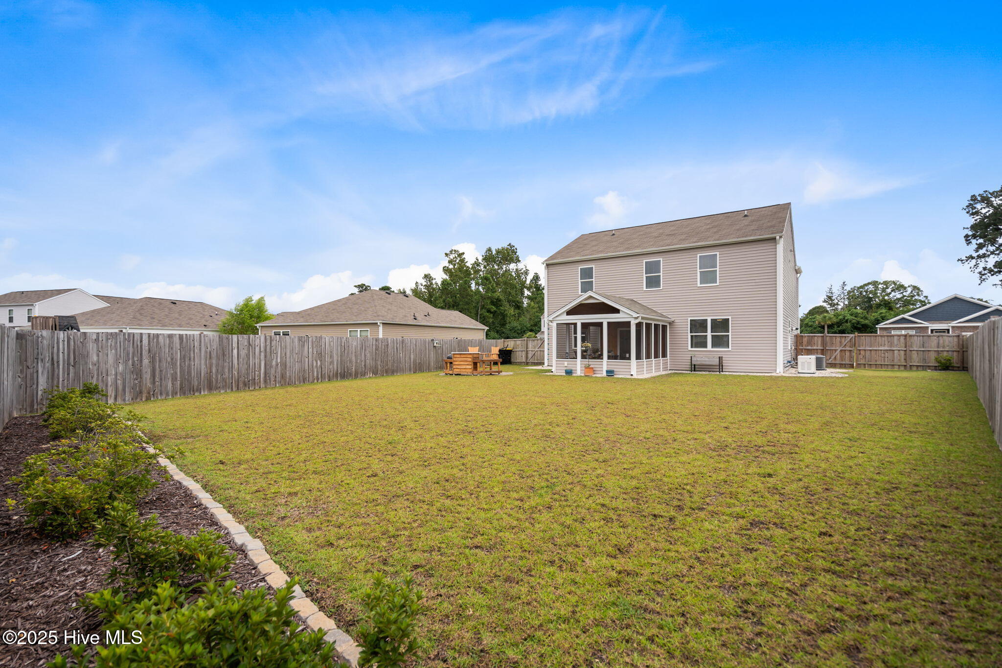 100532297 | Photo 34