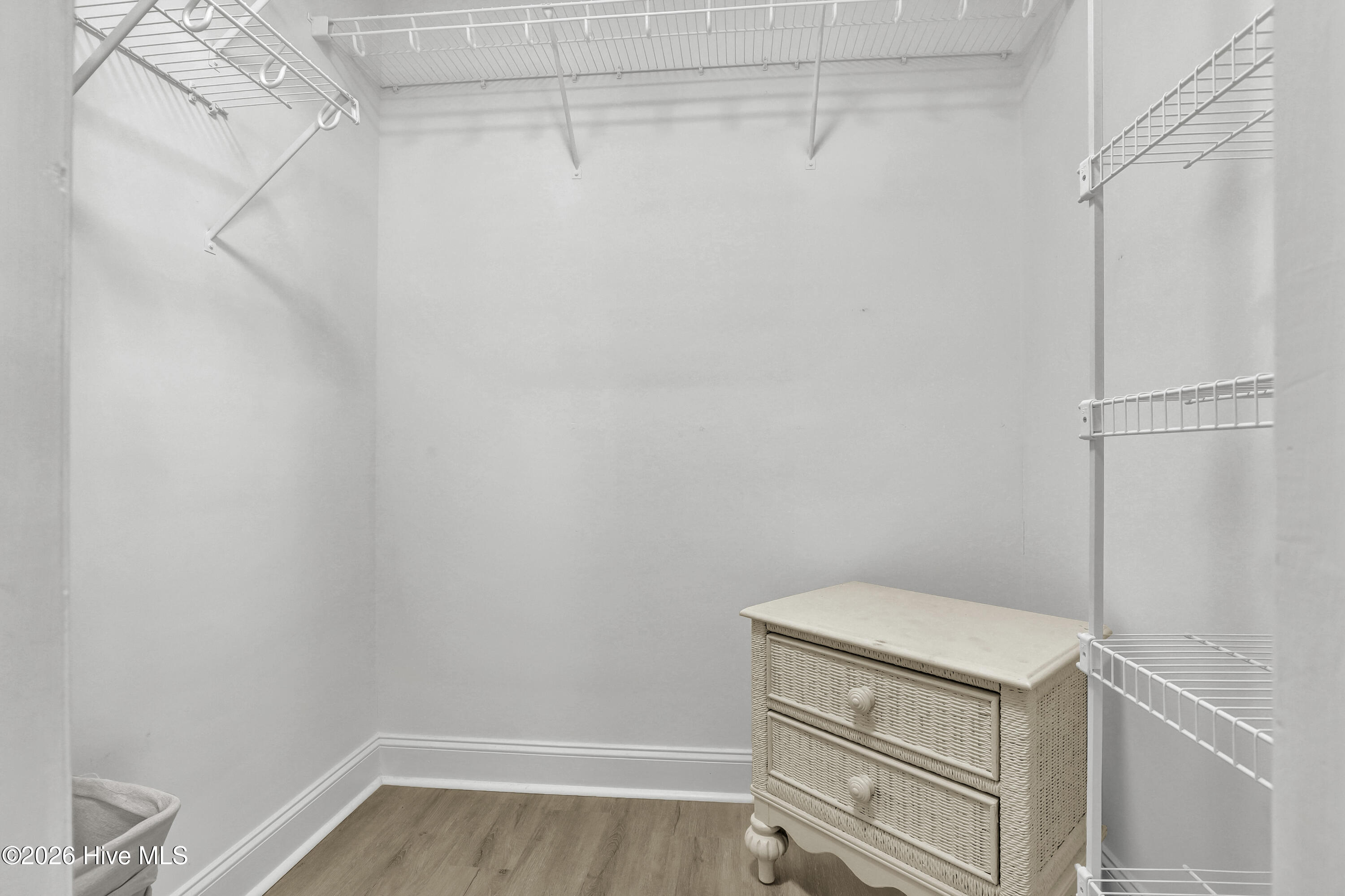 100552023 | Photo 19