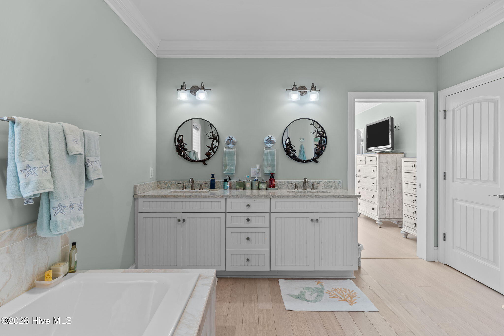 100549161 | Photo 11