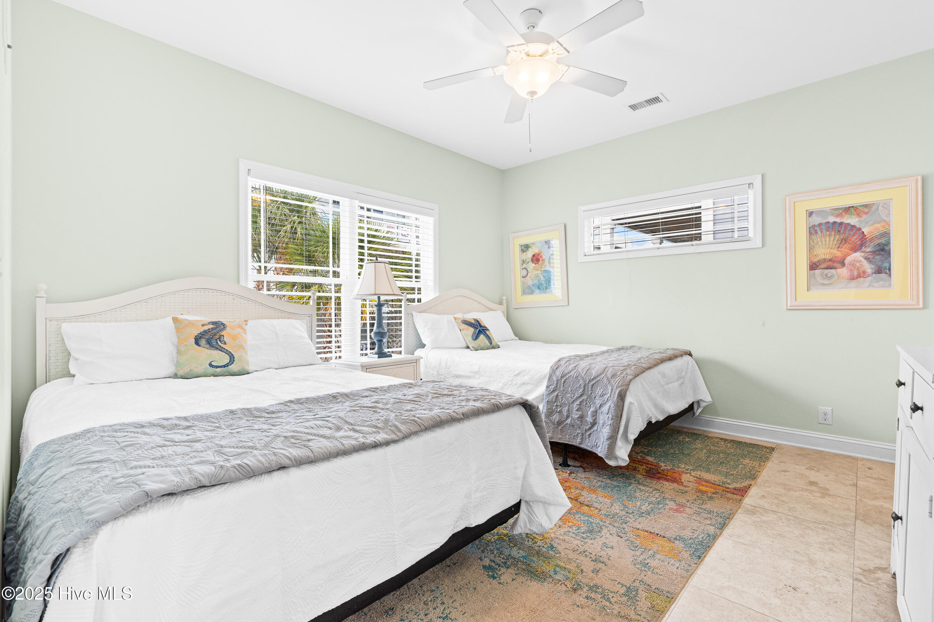 100530608 | Photo 19