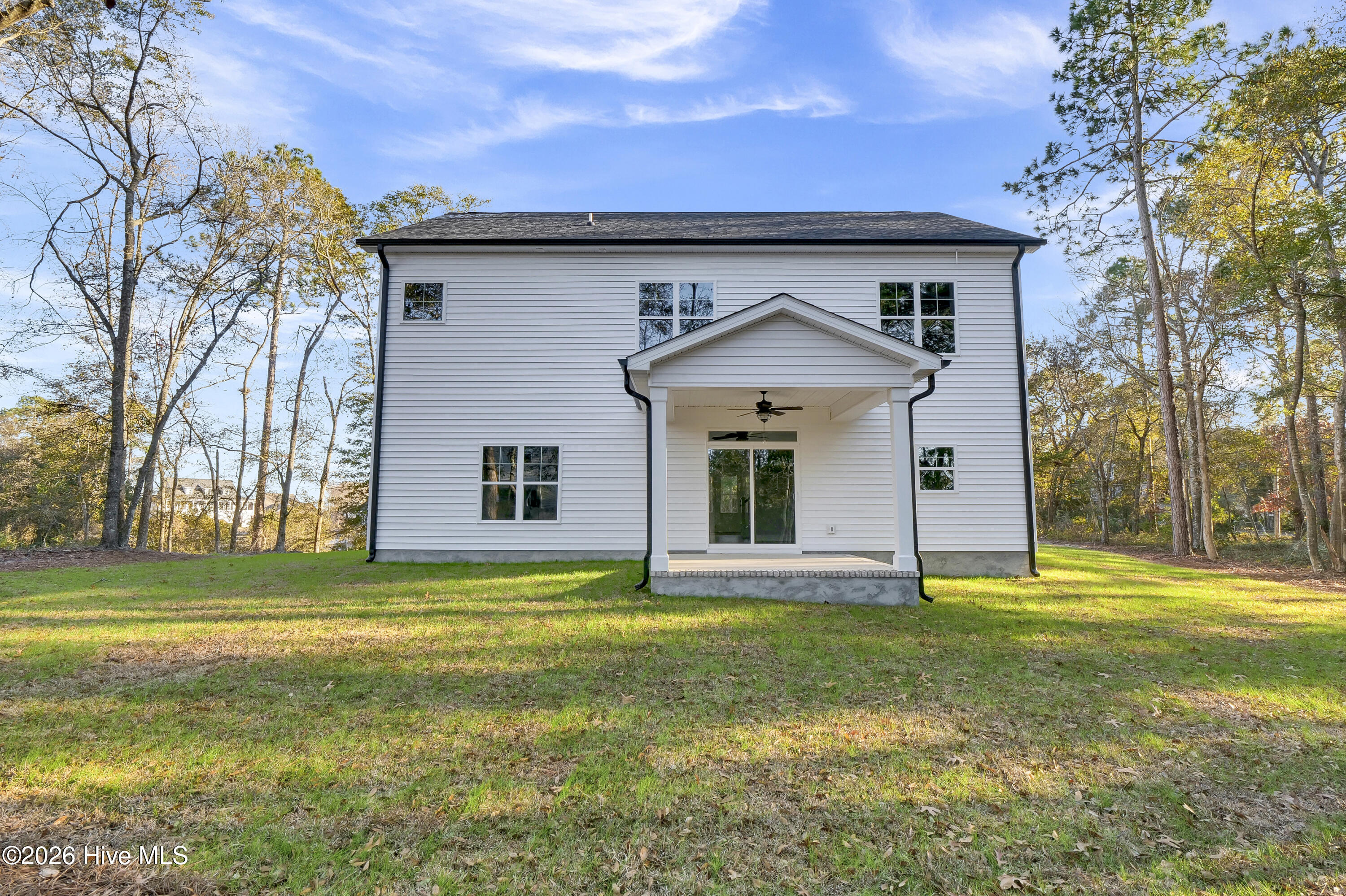 100550236 | Photo 42