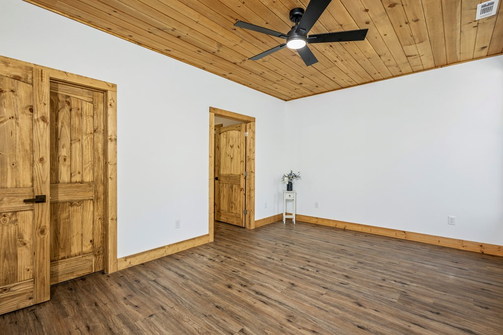 Guest bedroom II