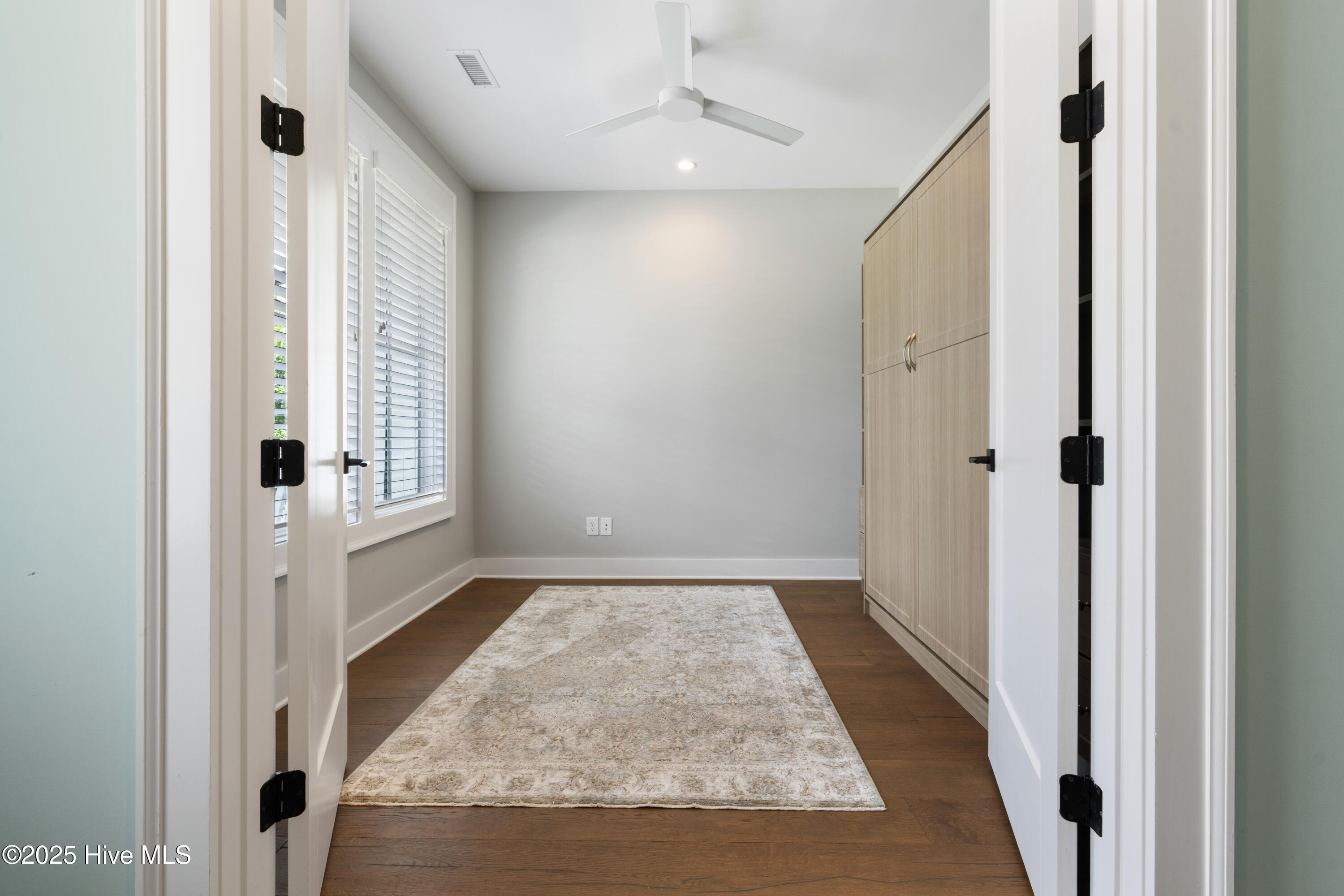 100517638 | Photo 24