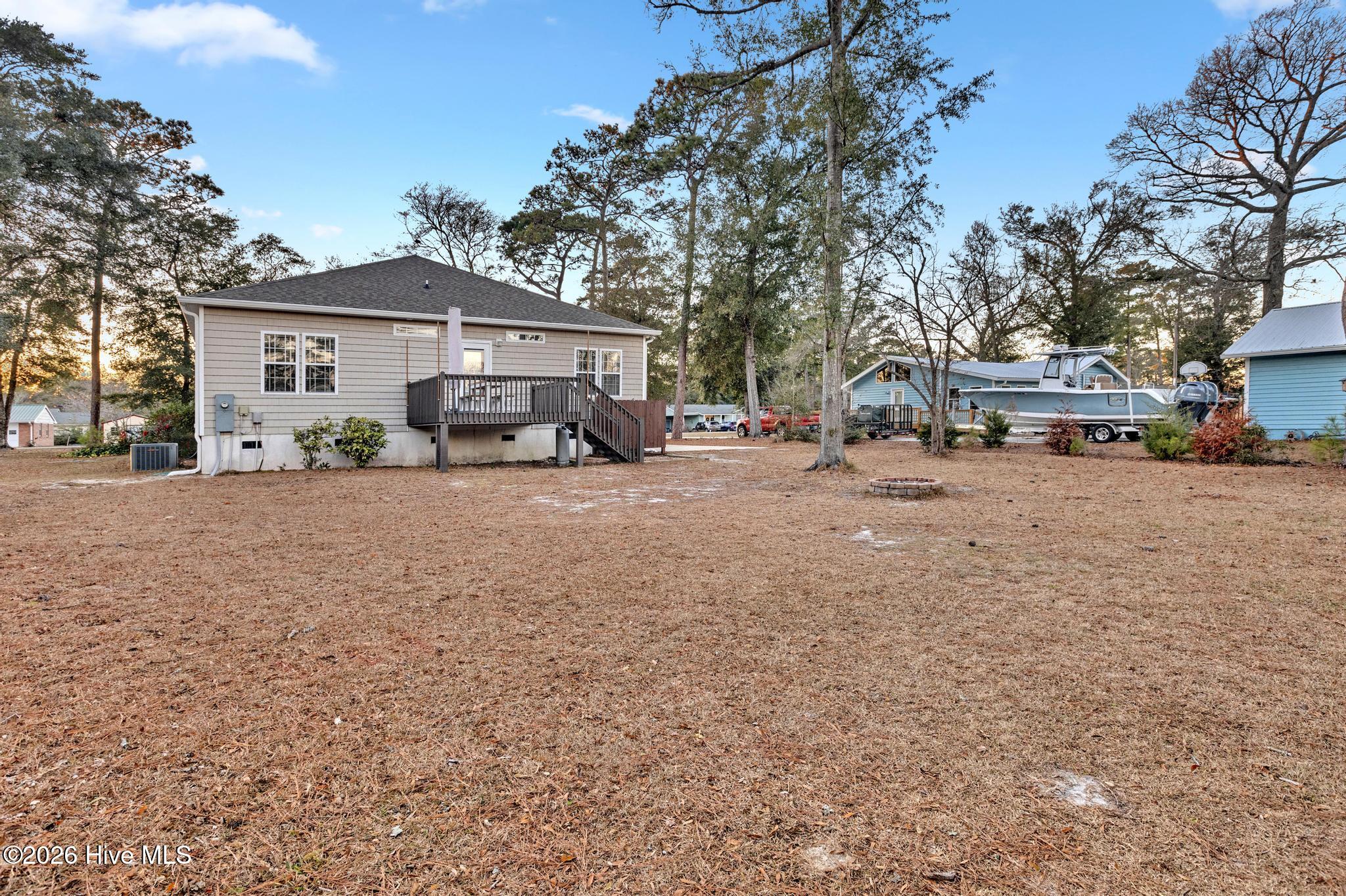 100548915 | Photo 22