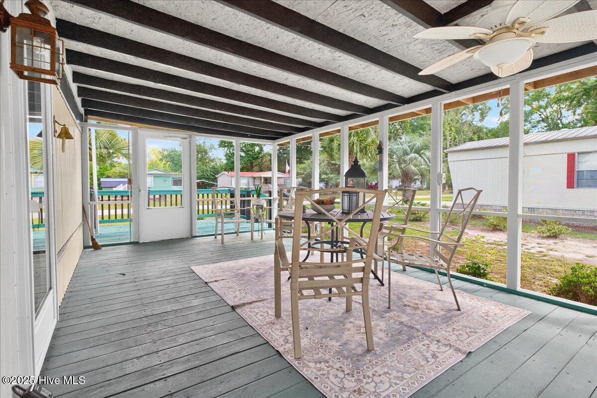 100534395 | Photo 33