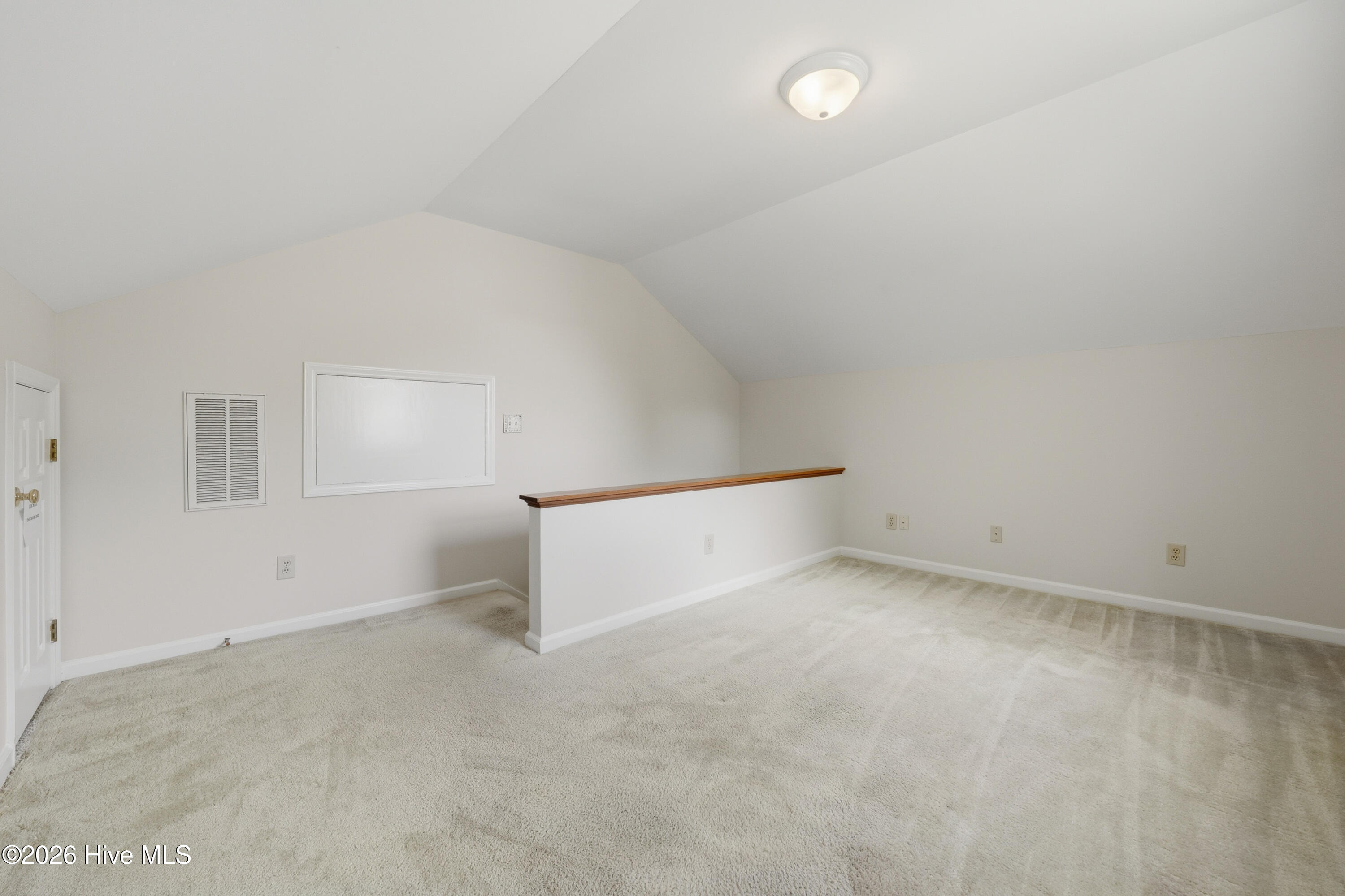 100577397 | Photo 28
