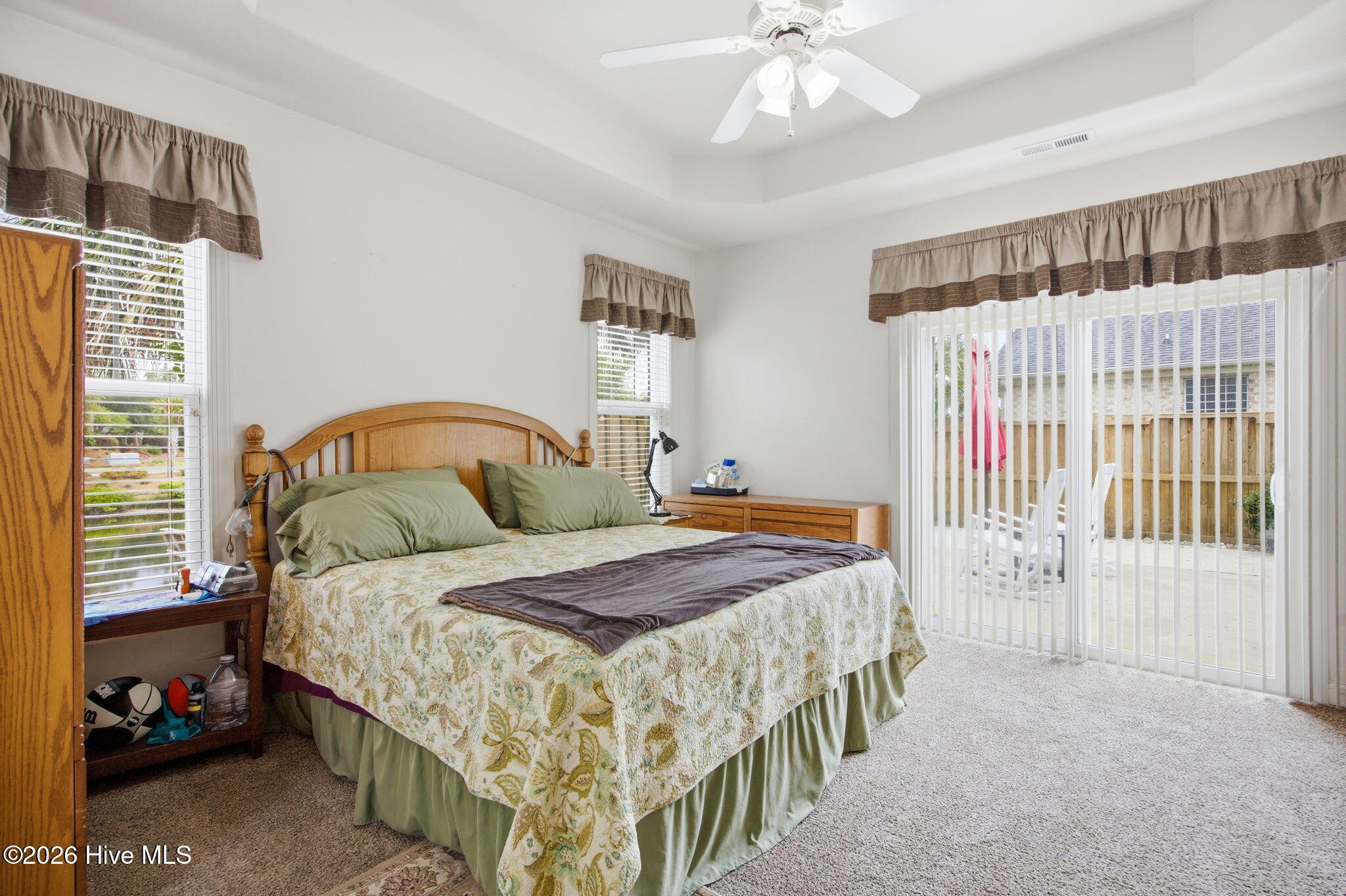 100570673 | Photo 13