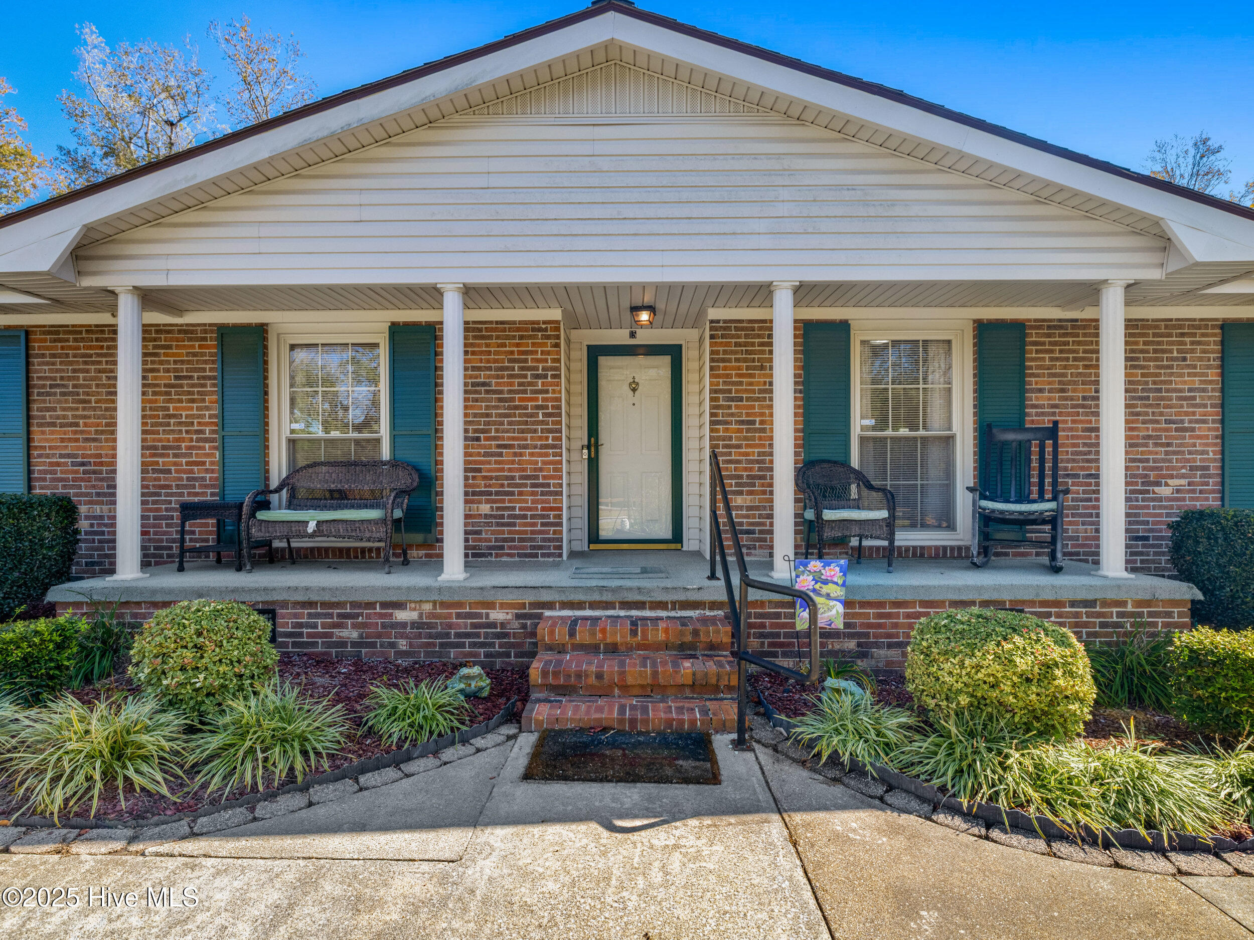 100544325 | Photo 13