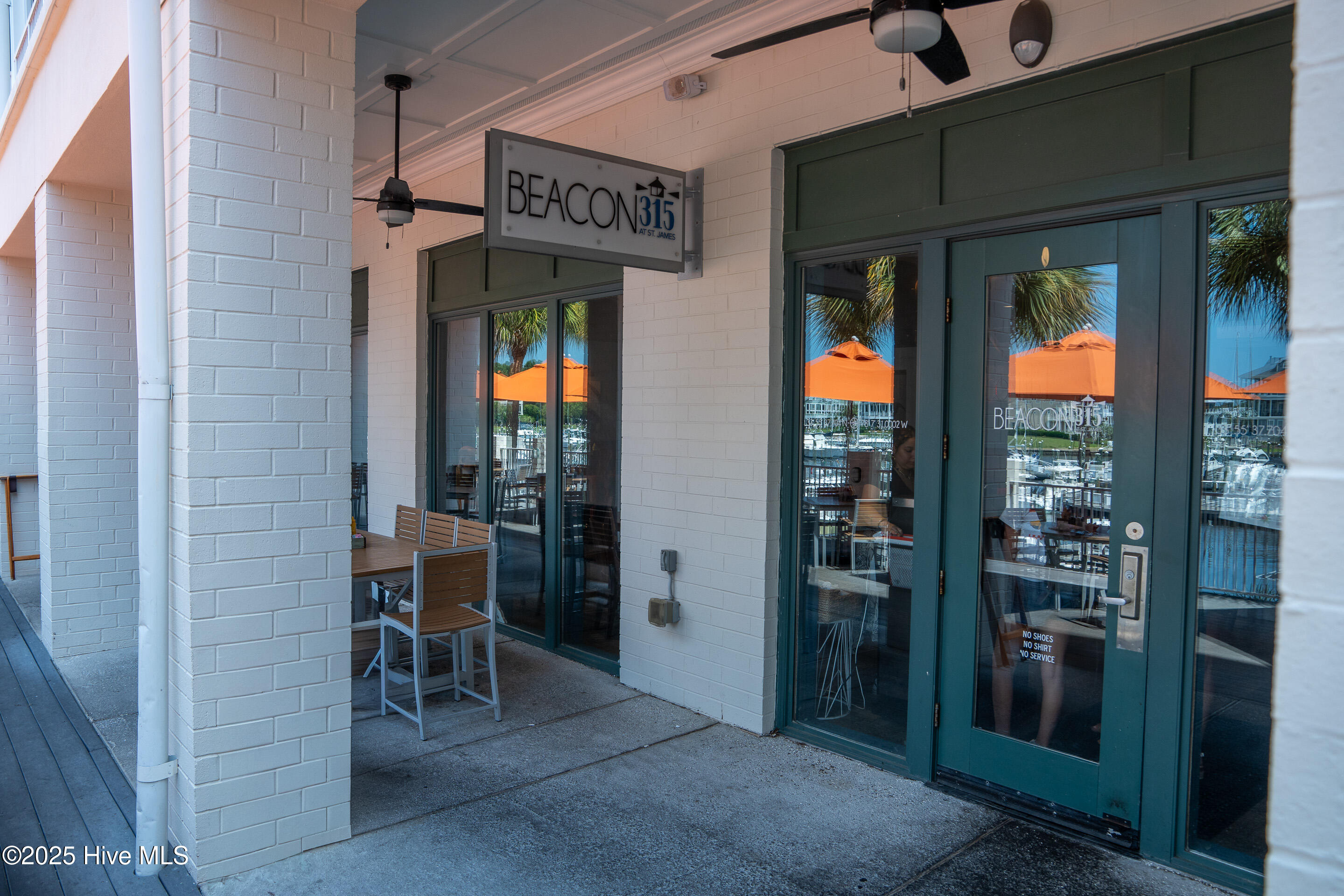 100543771 | Photo 70