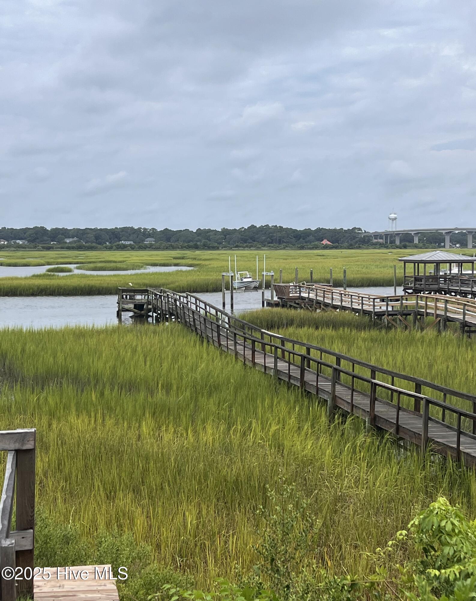 100522322 | Photo 31