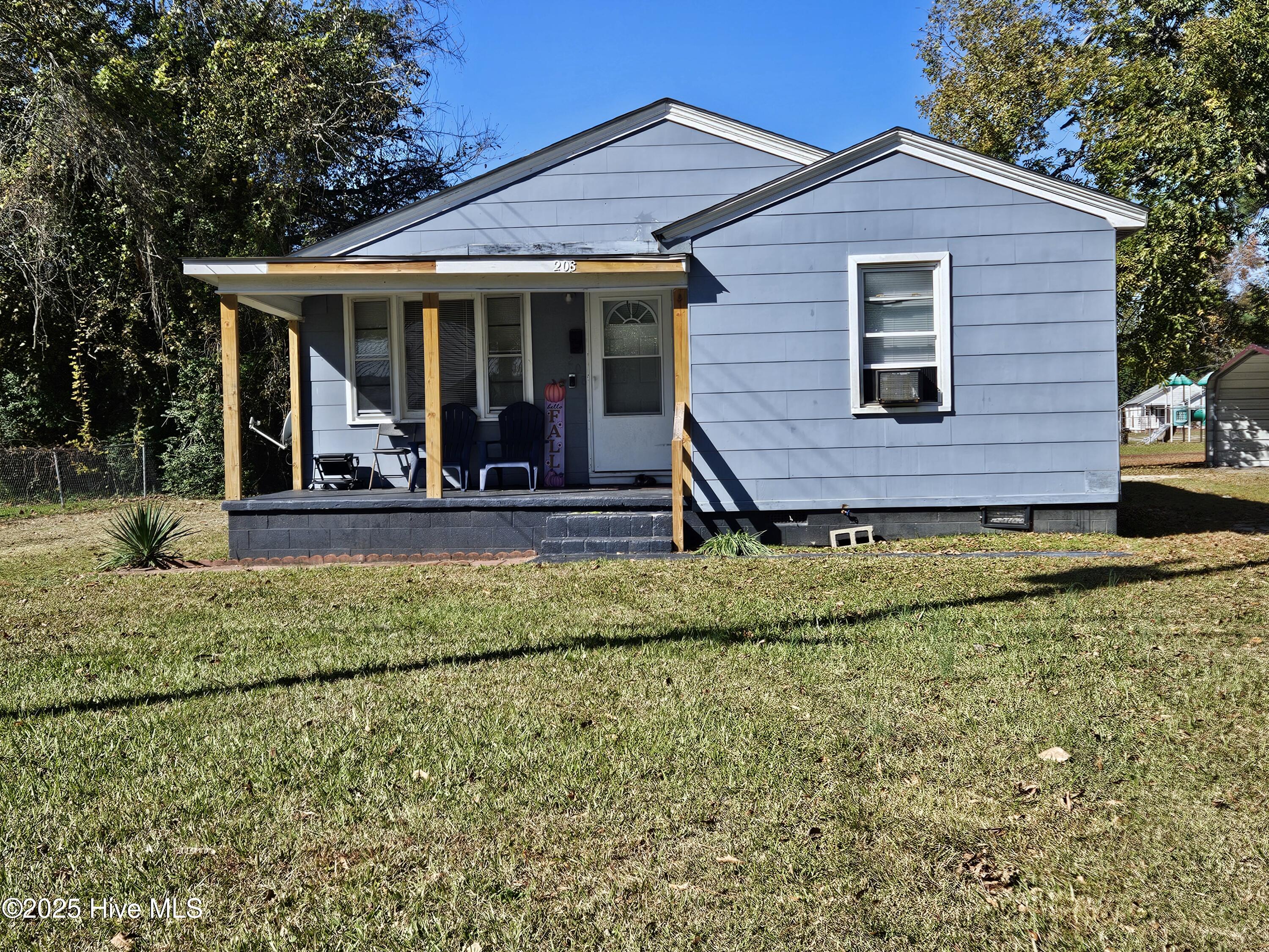 Homes for sale in Williamston, NC | 208 White St, Williamston, NC 27892 | MLS# 100544244