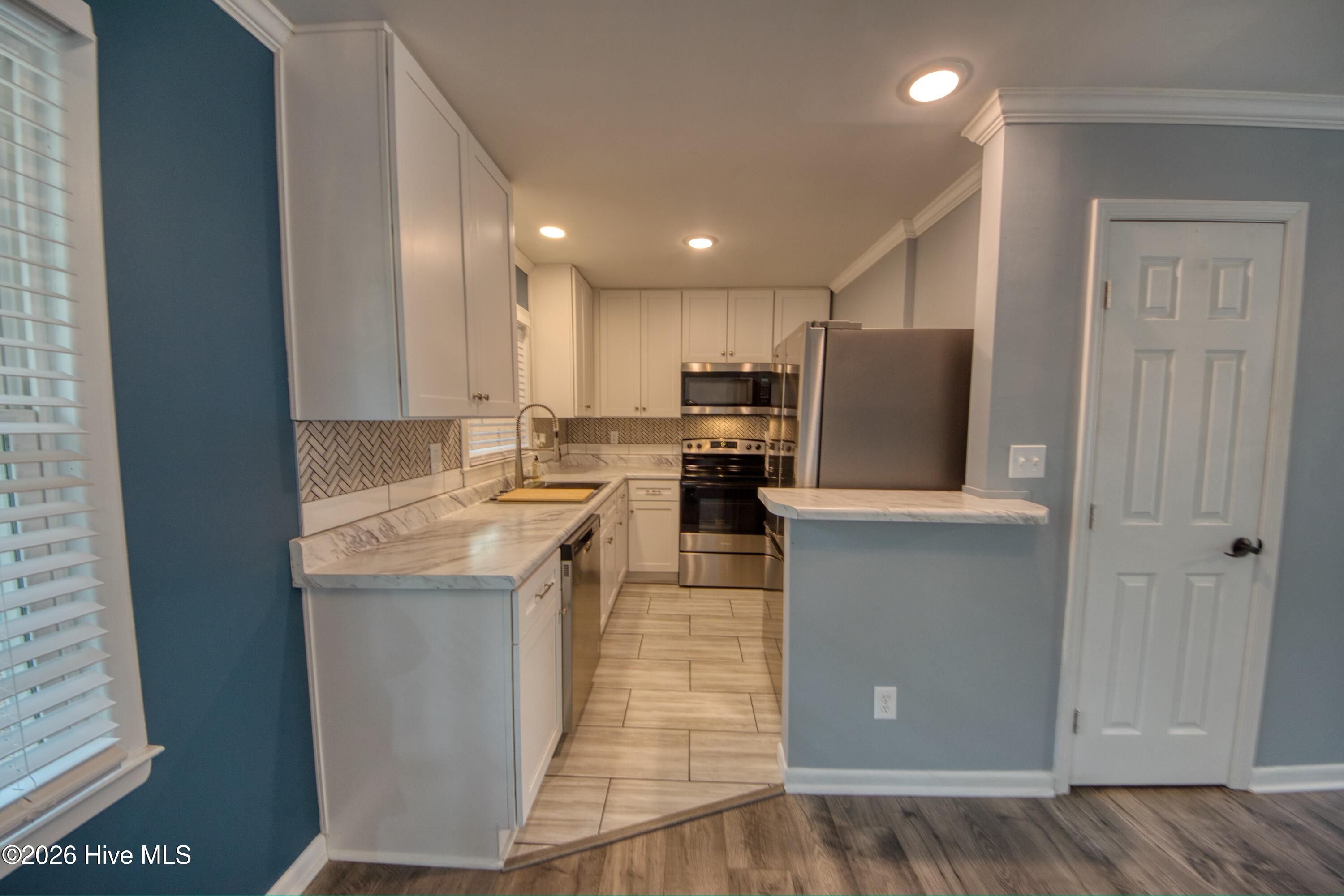 213 N Mcrae Street, Burgaw, NC 28425 – photo 11: Kitchen a