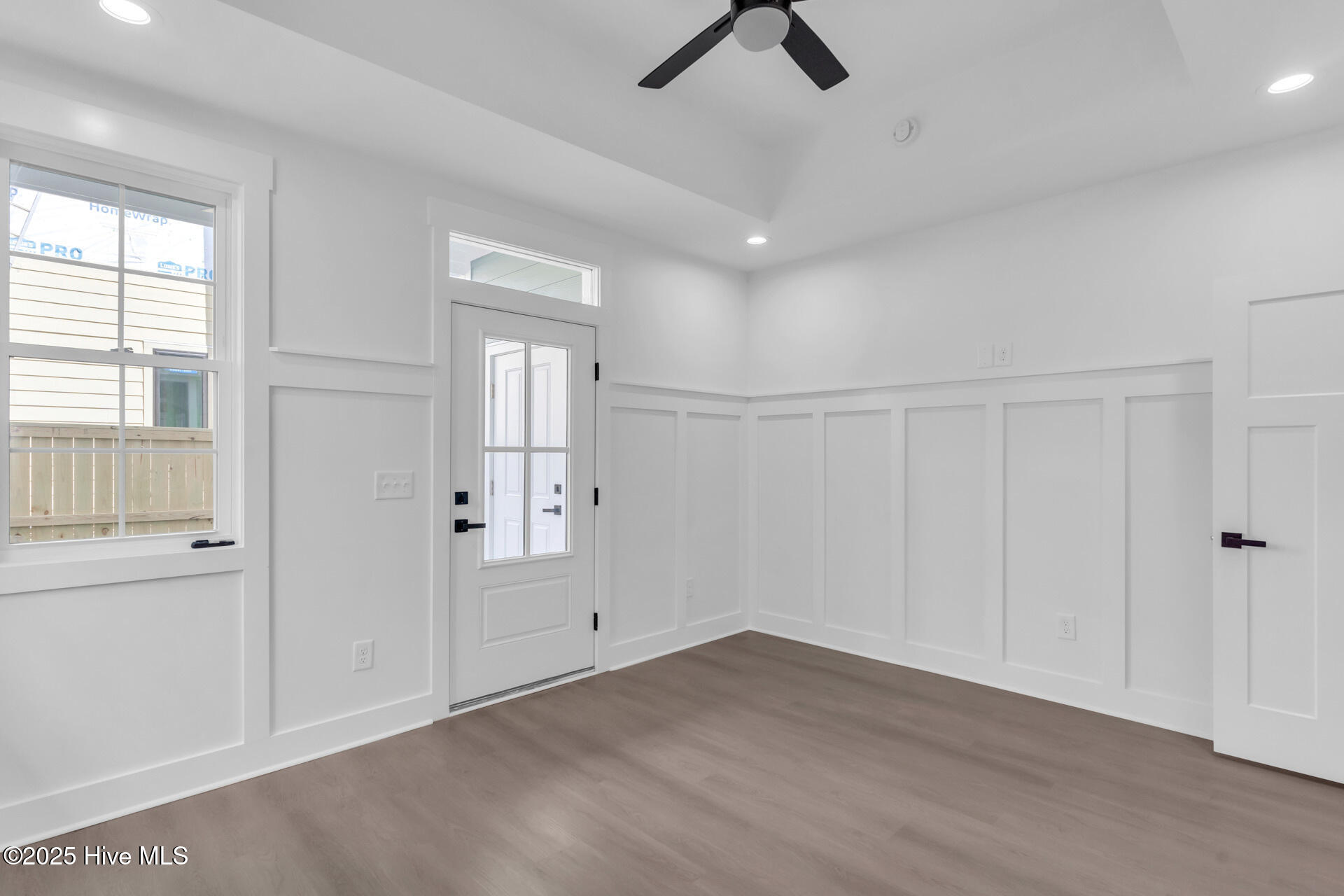 100534811 | Photo 37