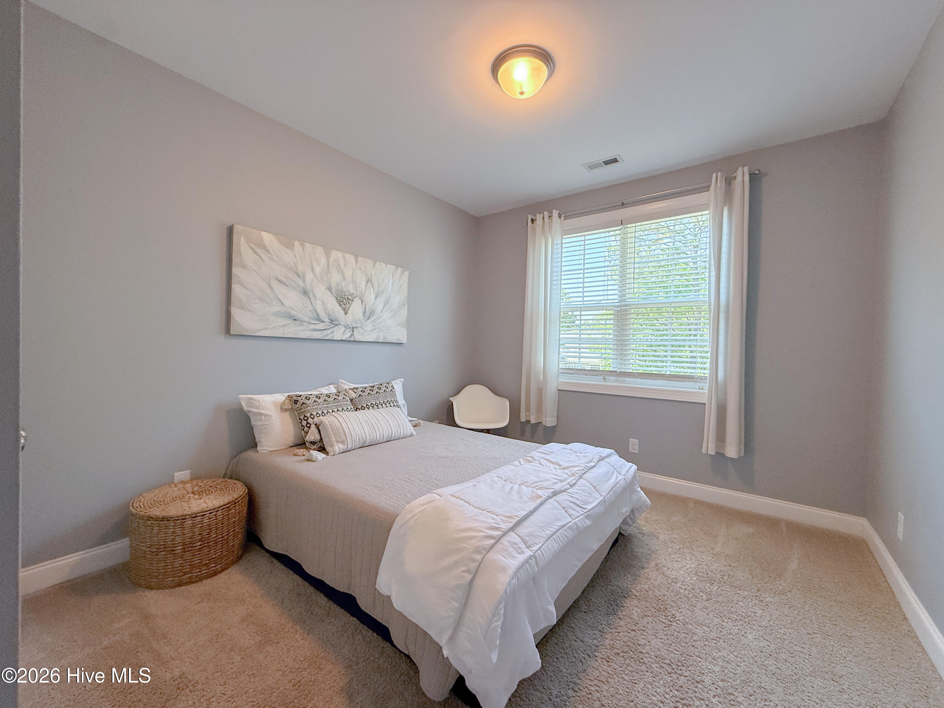 100569259 | Photo 50