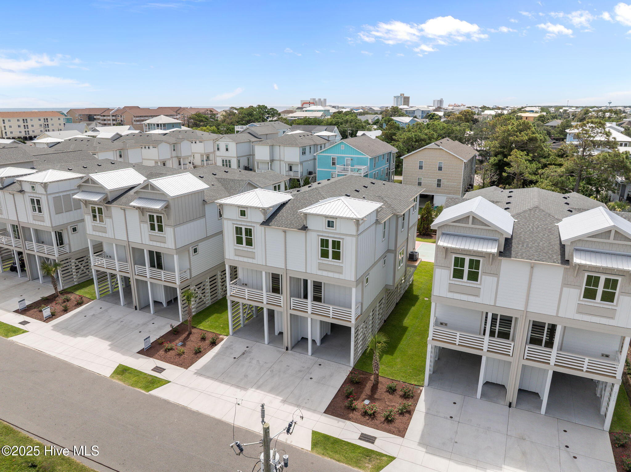 100537878 | Photo 59