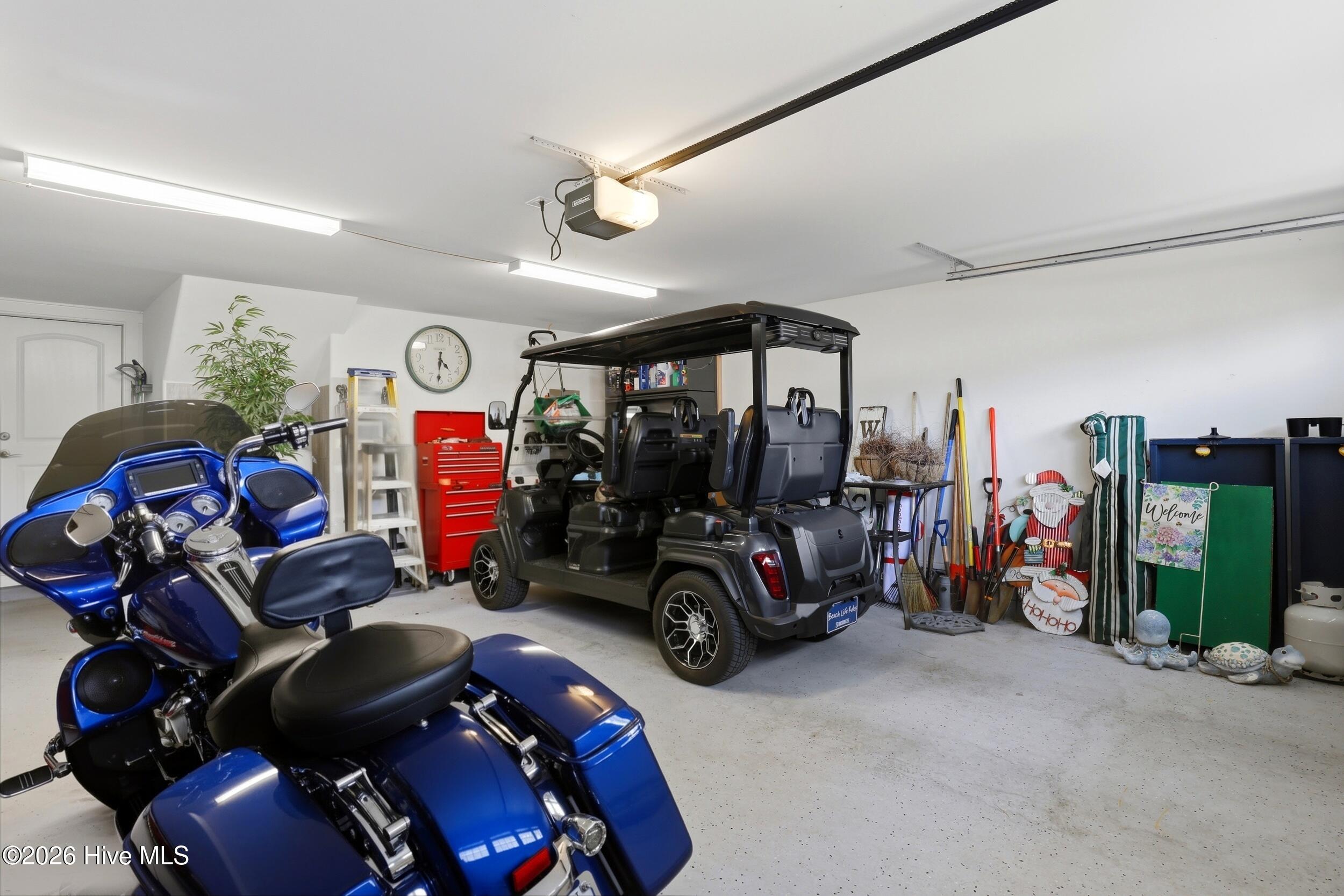 100562298 | Photo 61