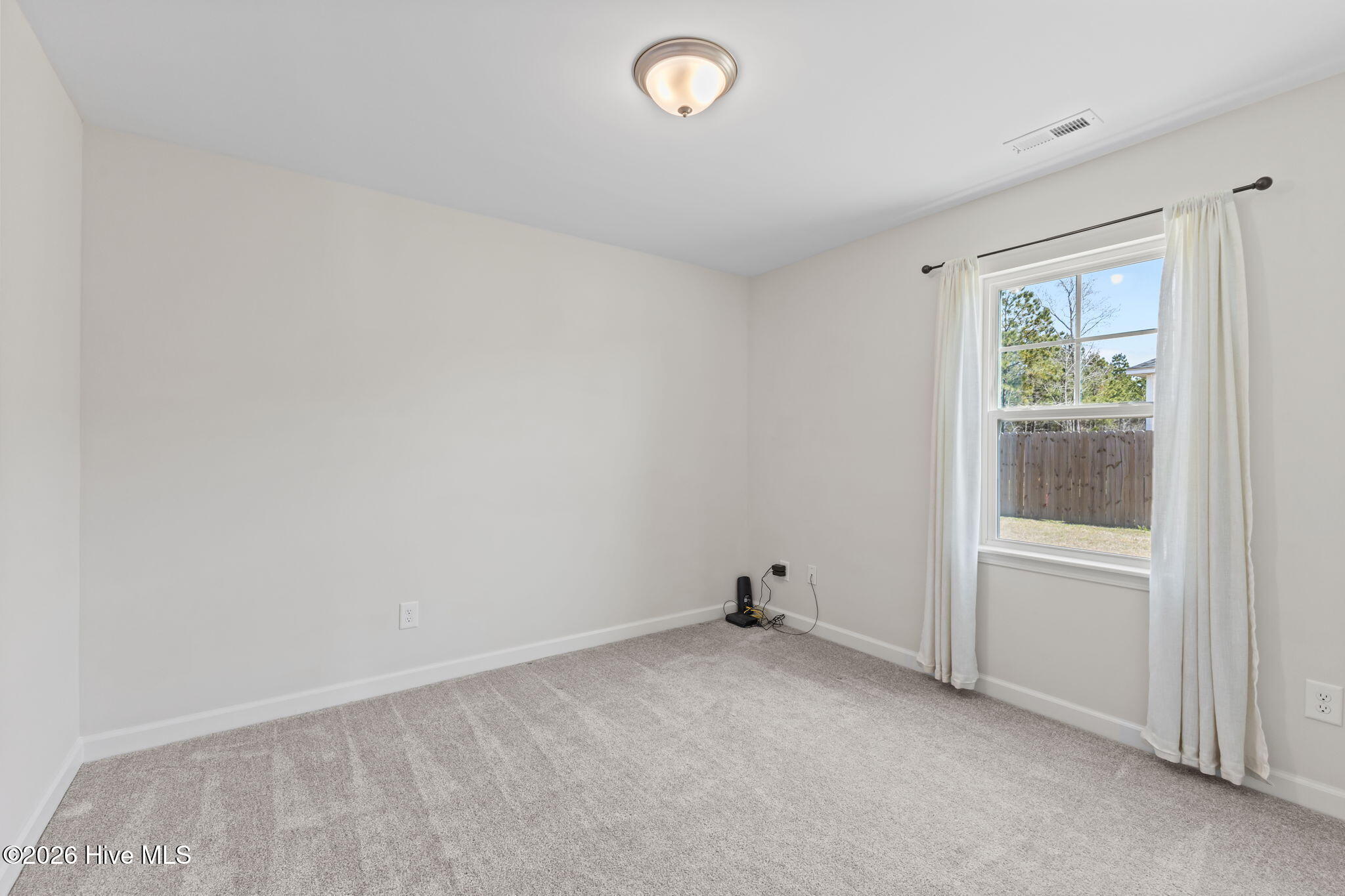 100563188 | Photo 24