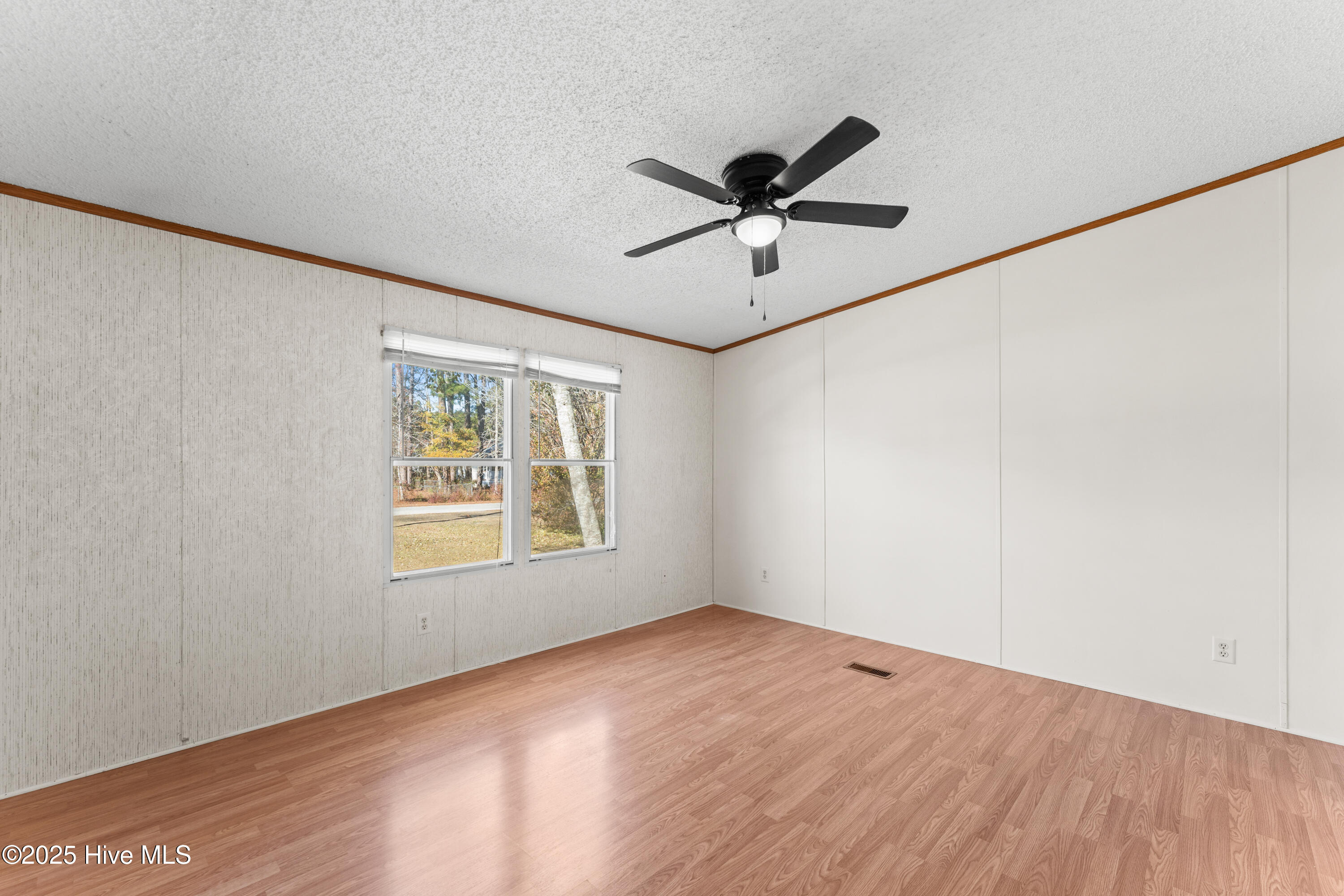 100547380 | Photo 20