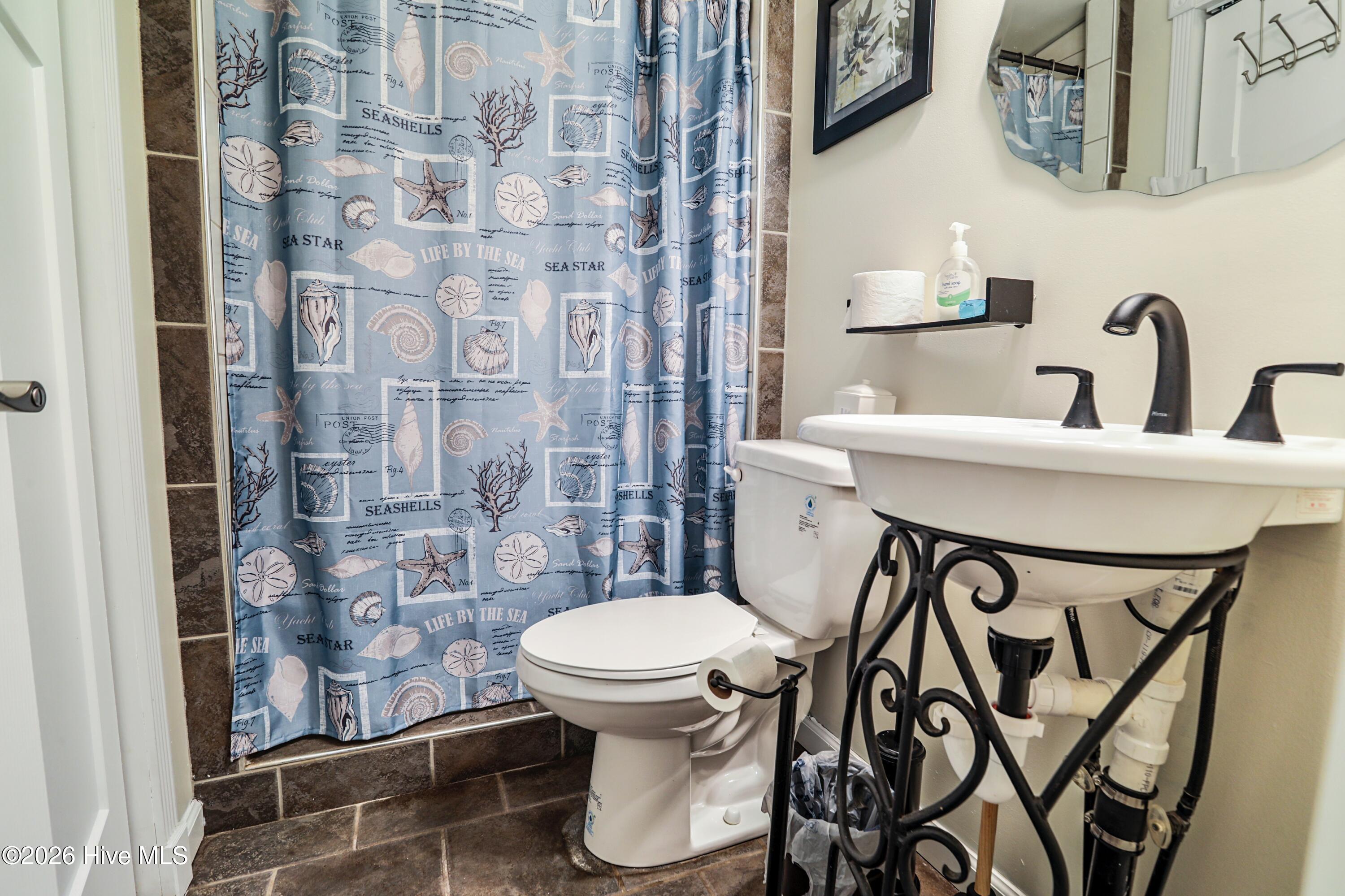 100568147 | Photo 27