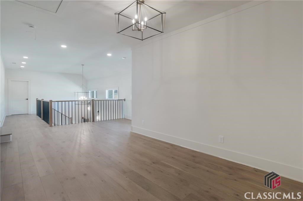 Loft - Great multi use space