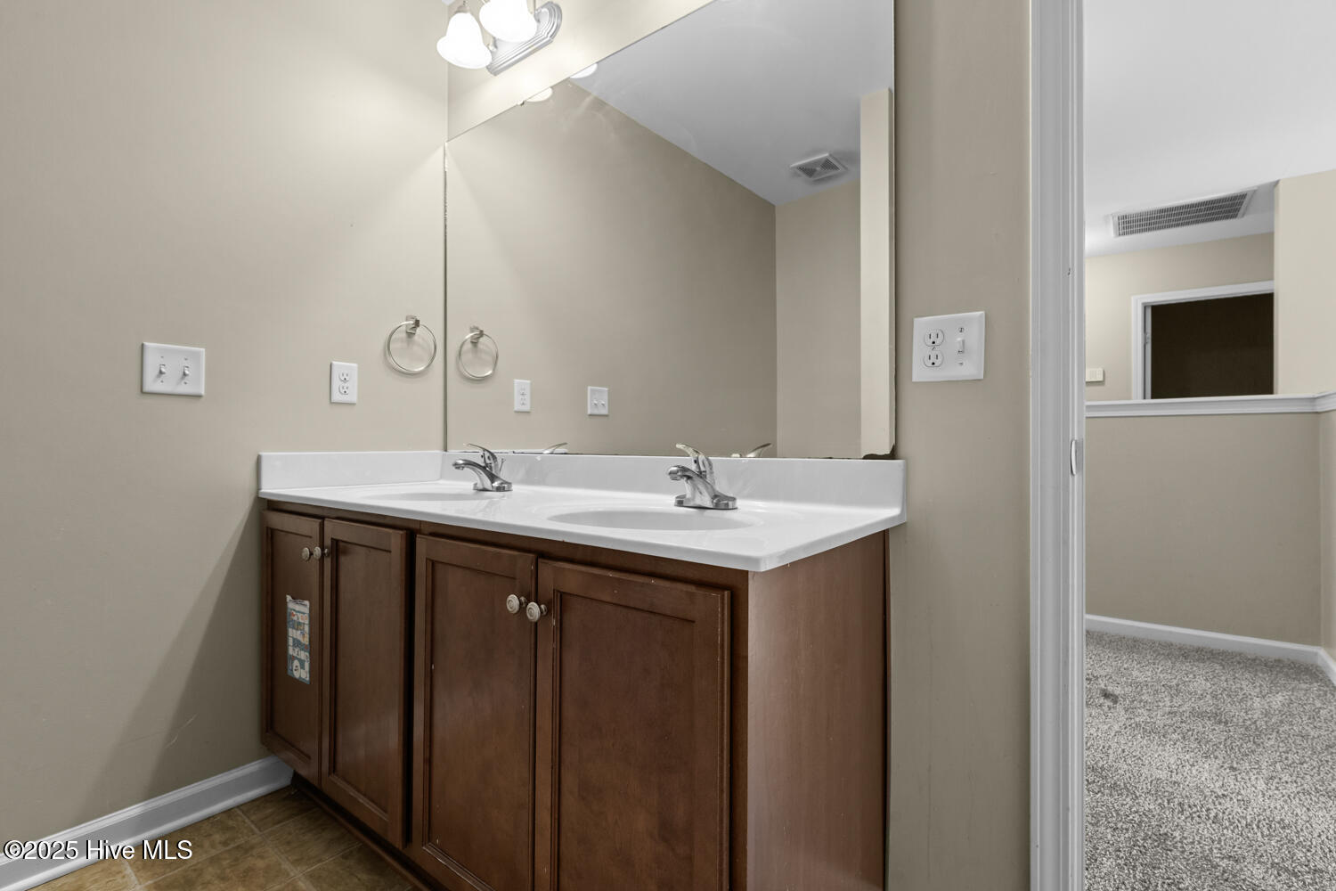 100506336 | Photo 31