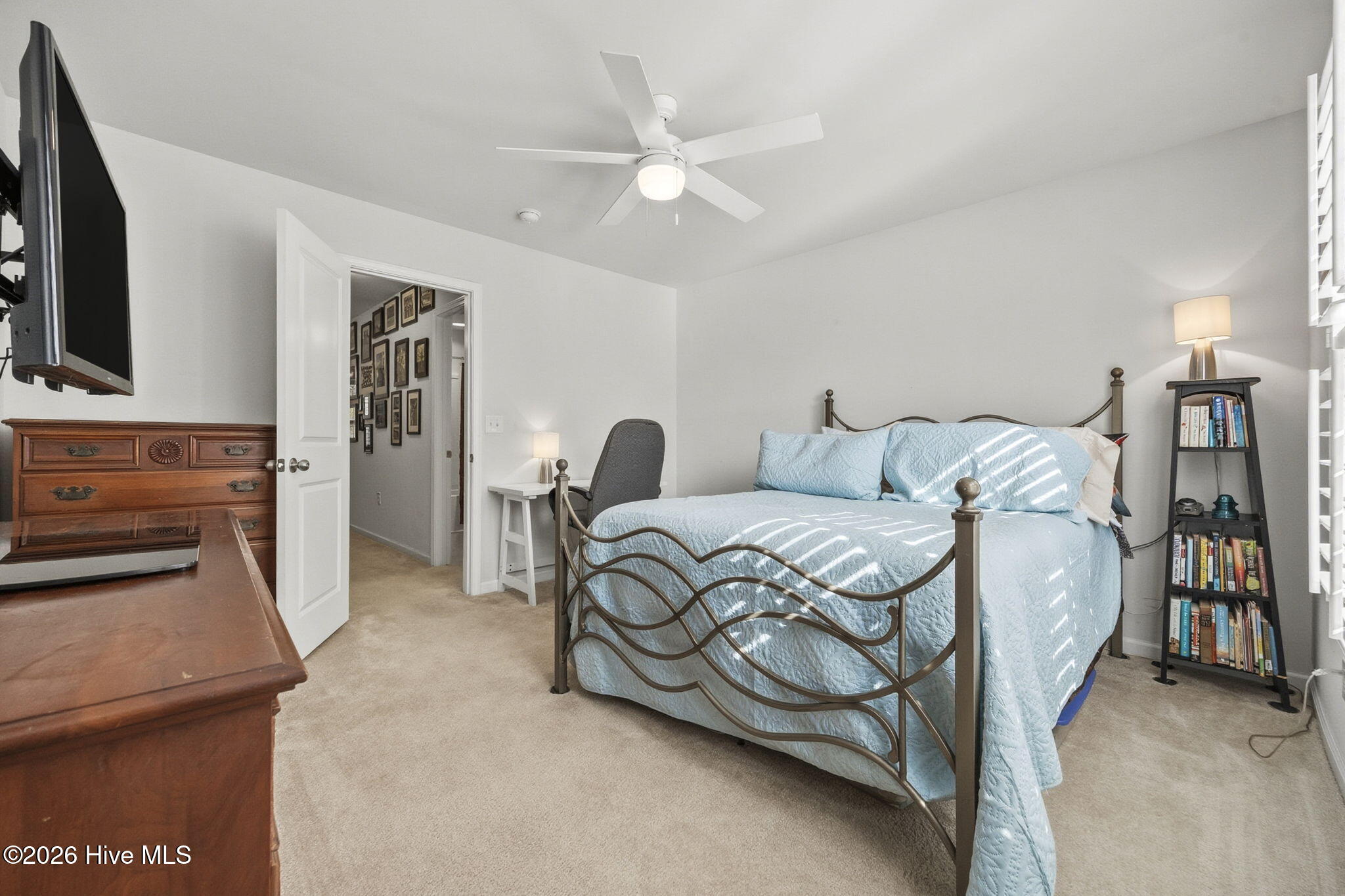 100553227 | Photo 22