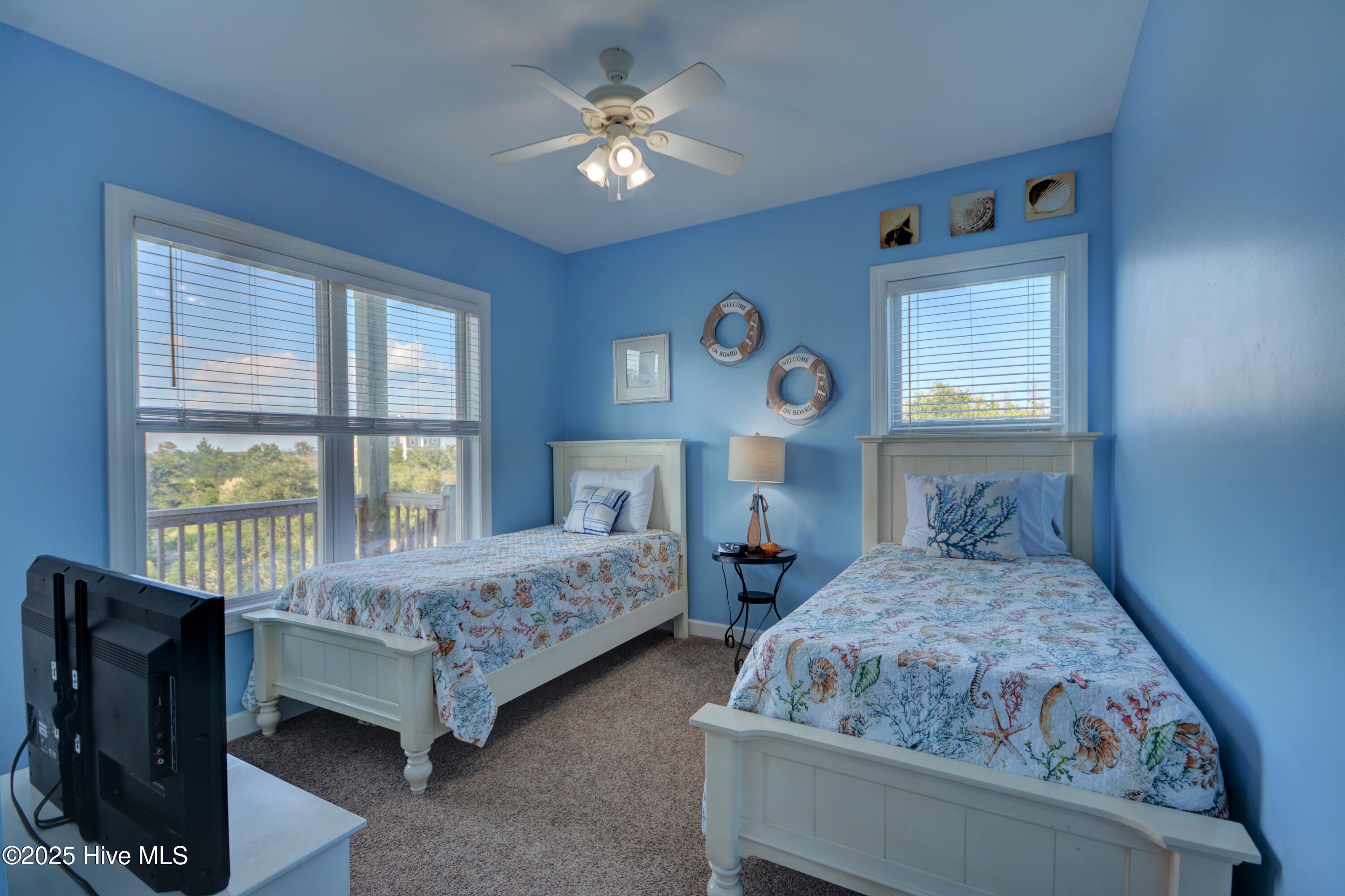 100518289 | Photo 37