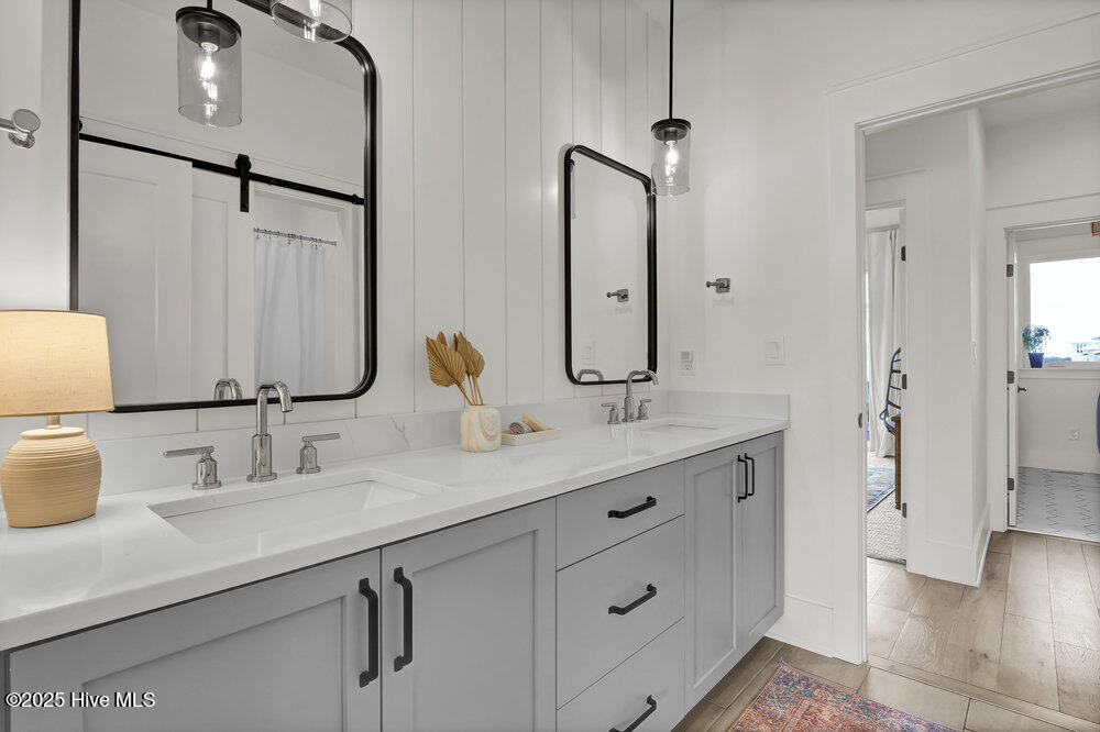 100520014 | Photo 46