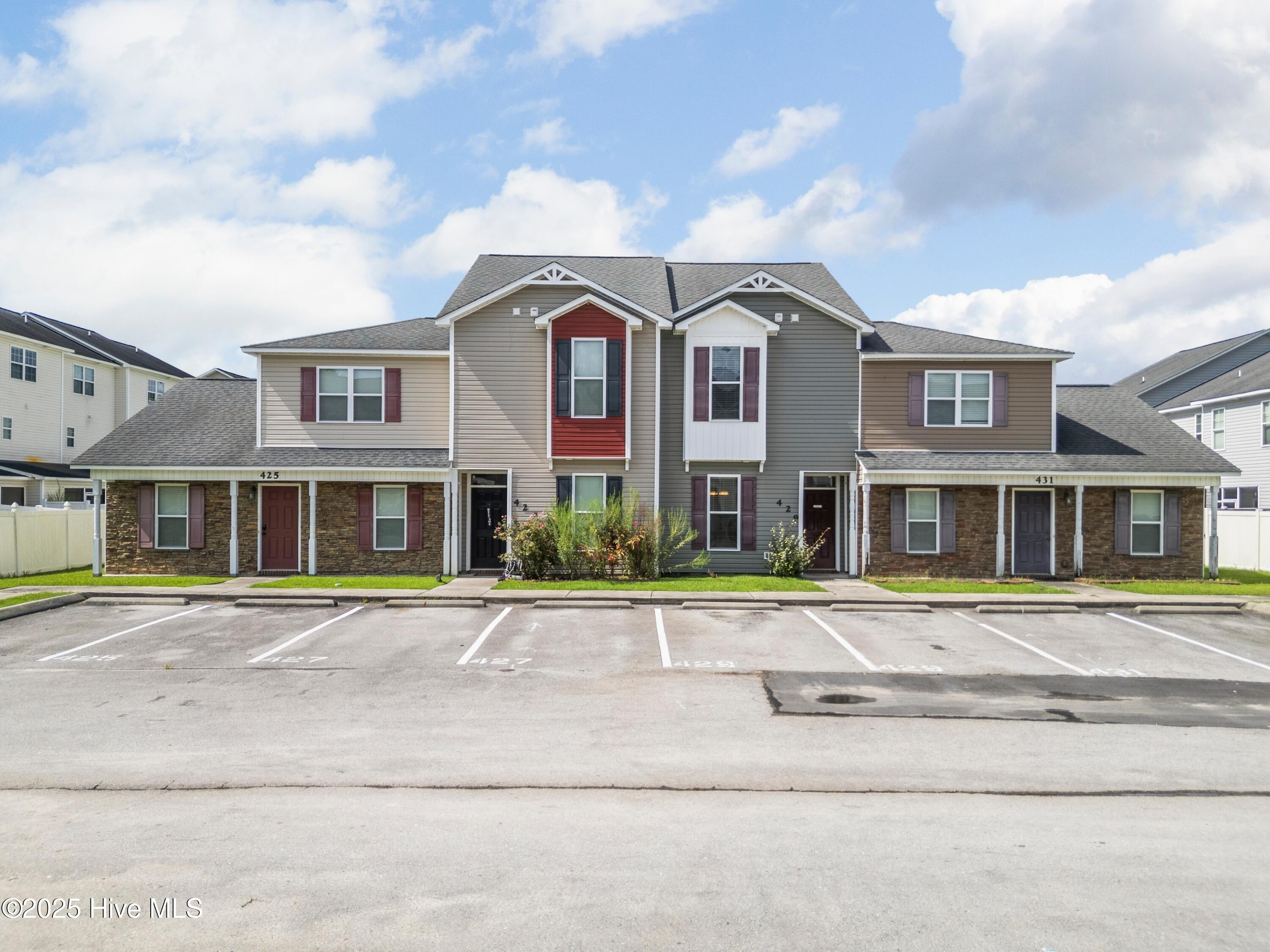 100525972 | Photo 34