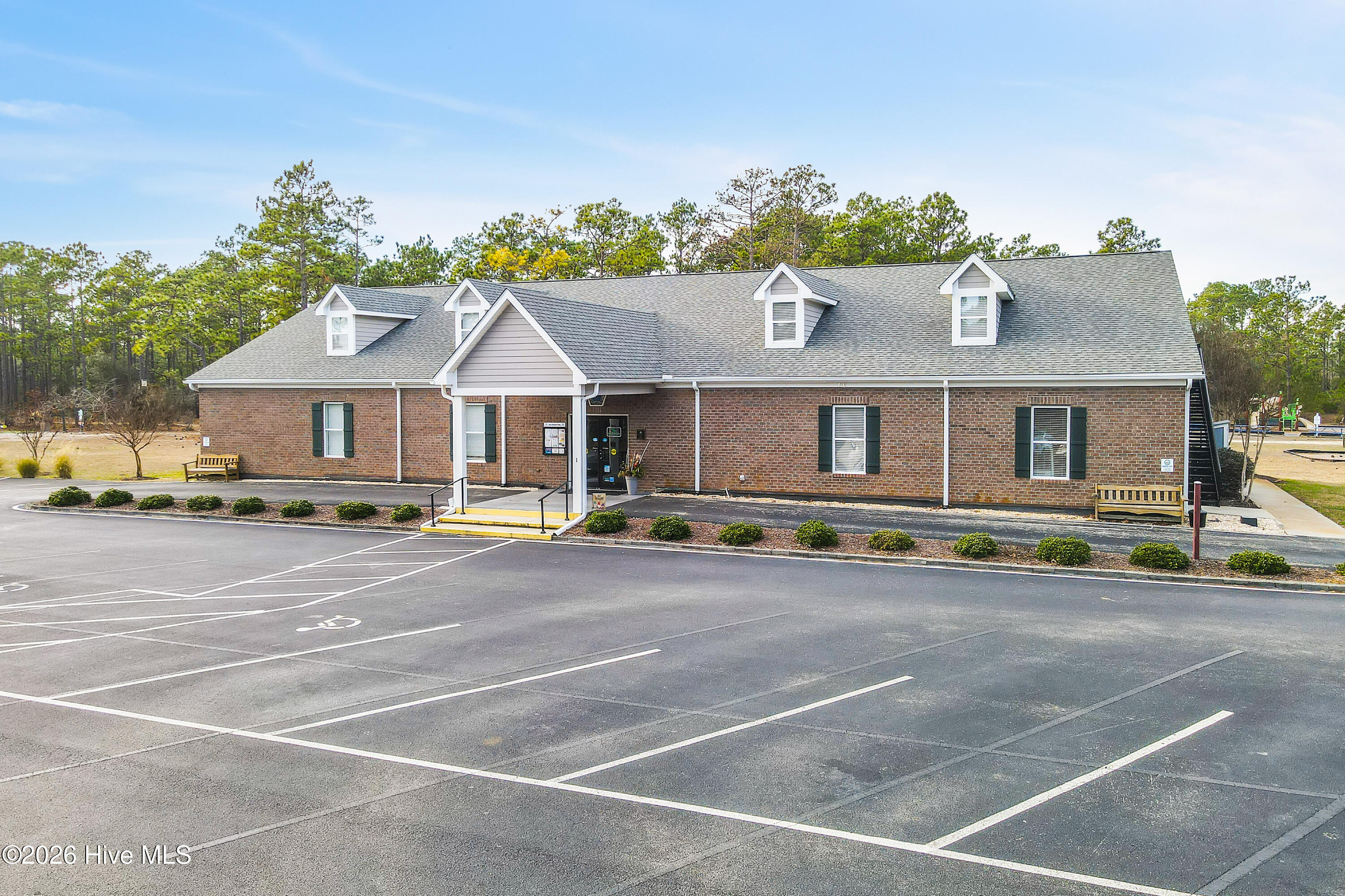 100569196 | Photo 39