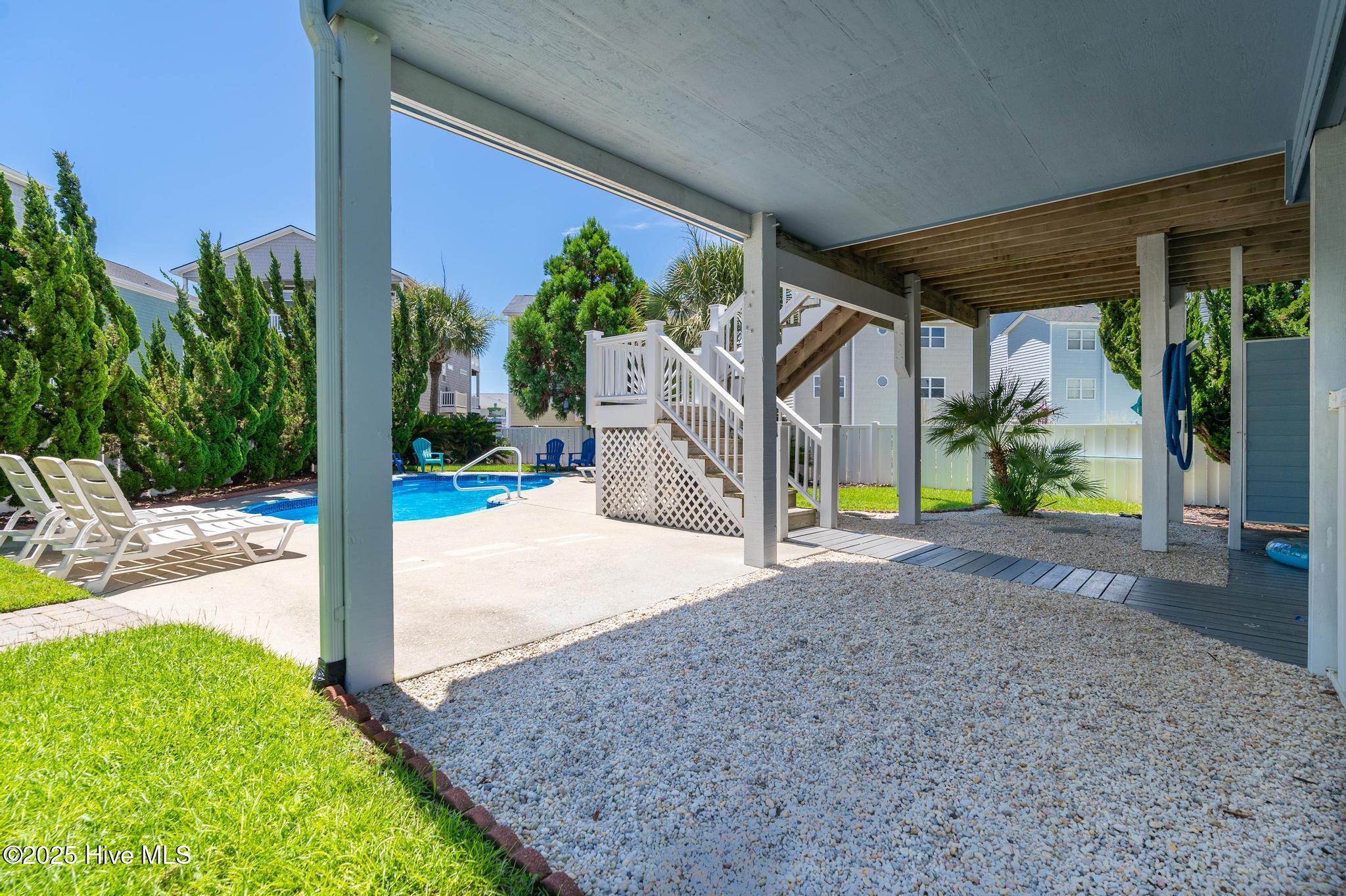 100516997 | Photo 32