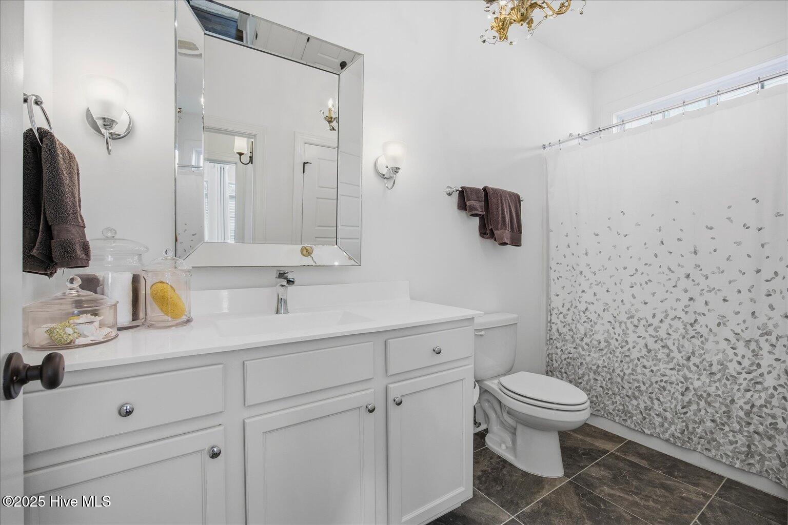 100547159 | Photo 28