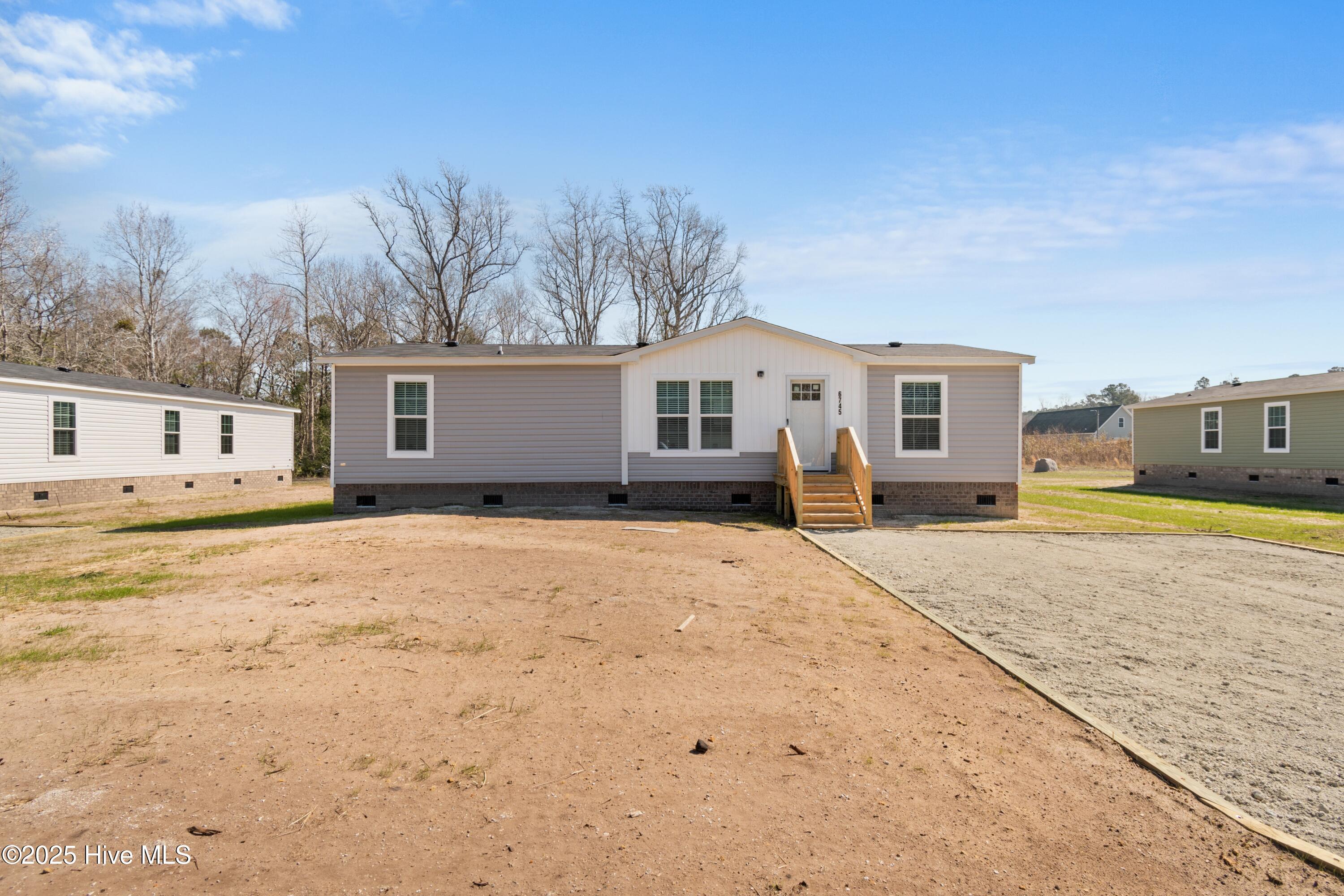 Homes for sale in Winnabow, NC | 6745 Lewis Dr Se, Winnabow, NC 28479 | MLS# 100523771