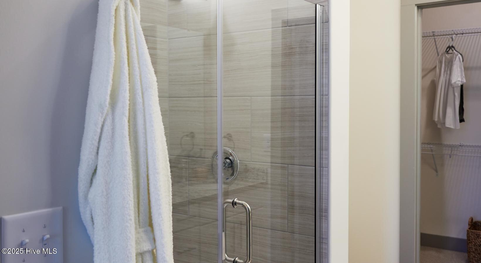 100522728 | Photo 22