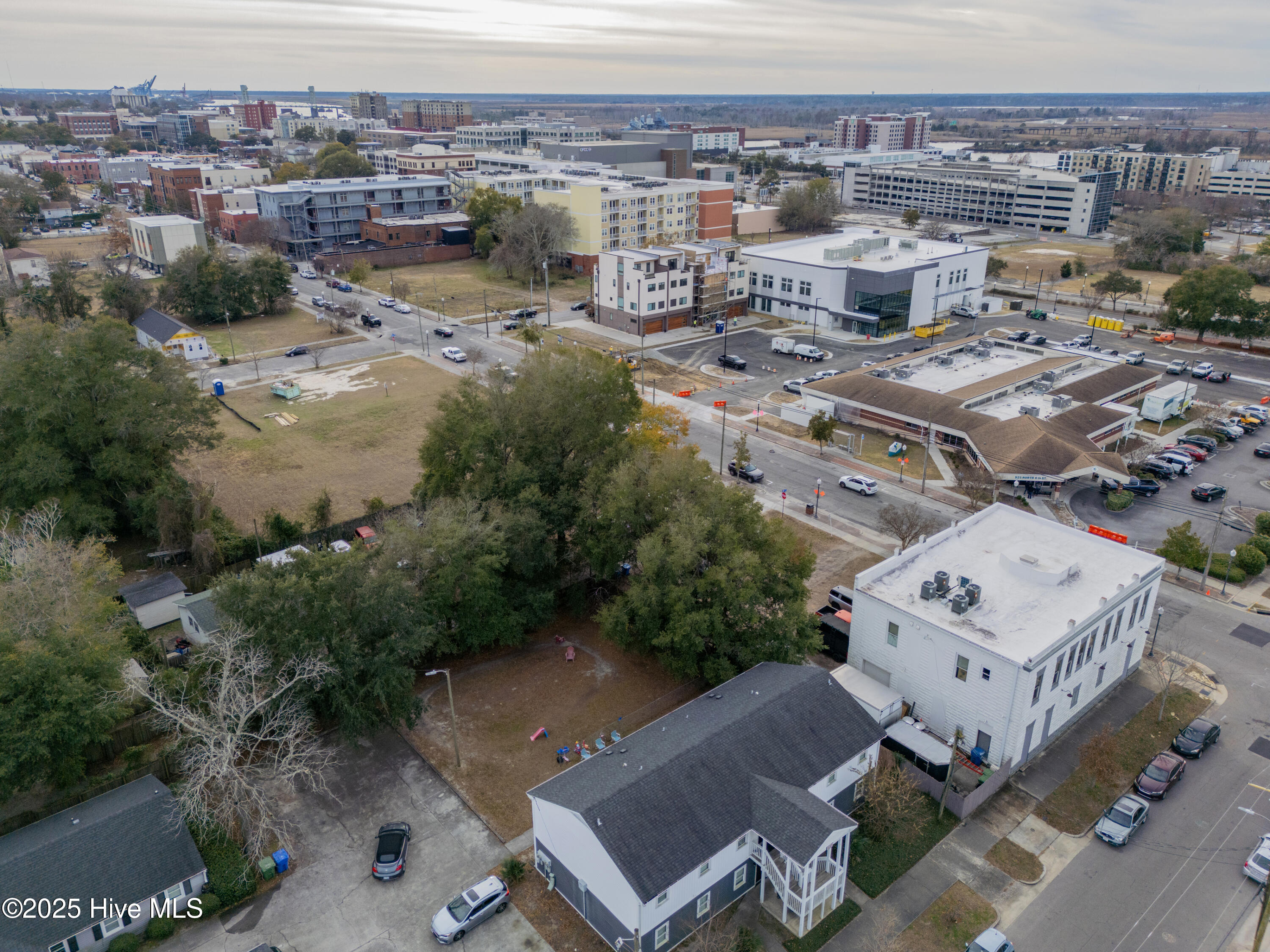 100546011 | Photo 13