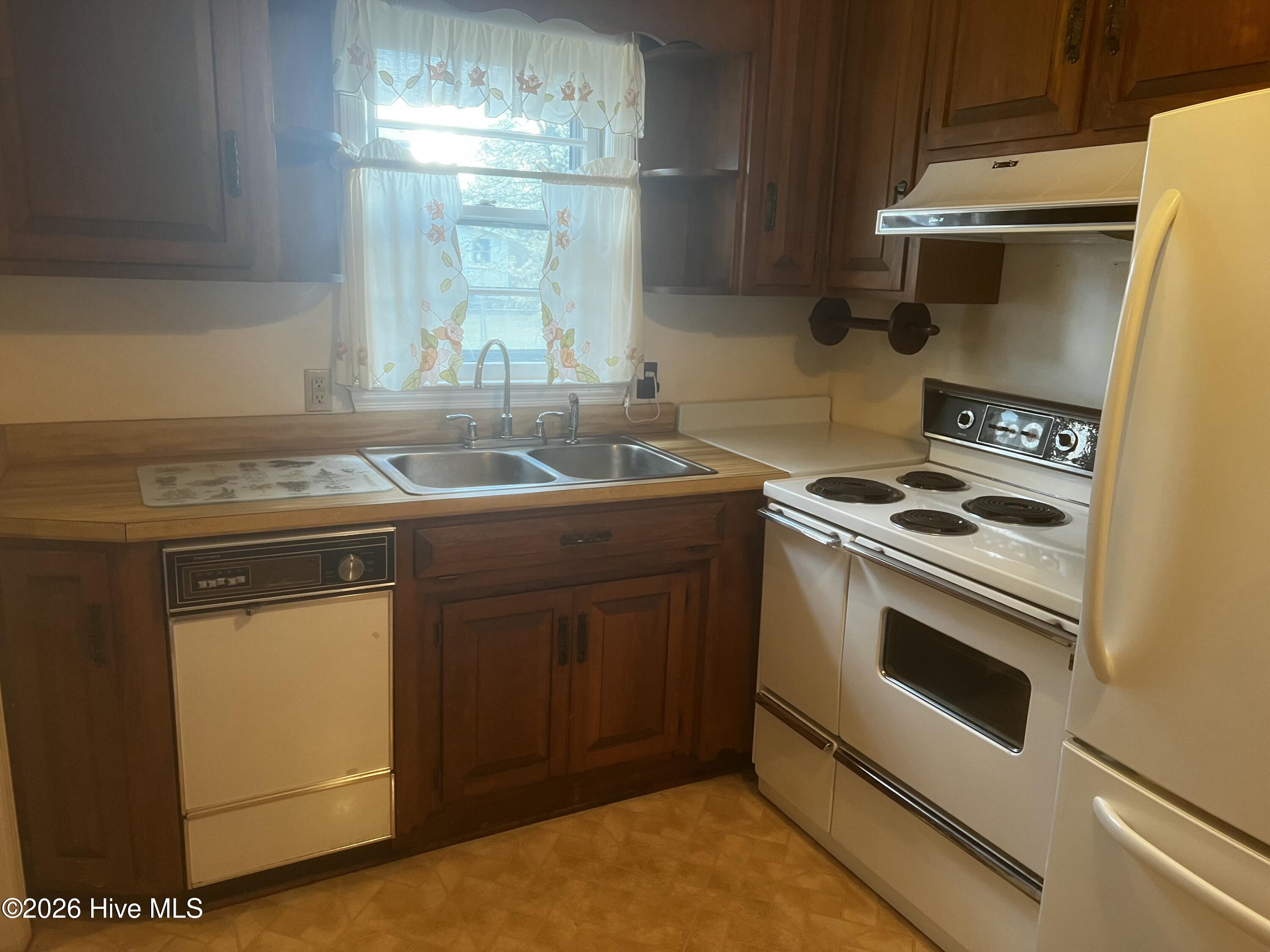 Homes for sale in New Bern, NC | 1817 Beaufort St, New Bern, NC 28560 | MLS# 100575530