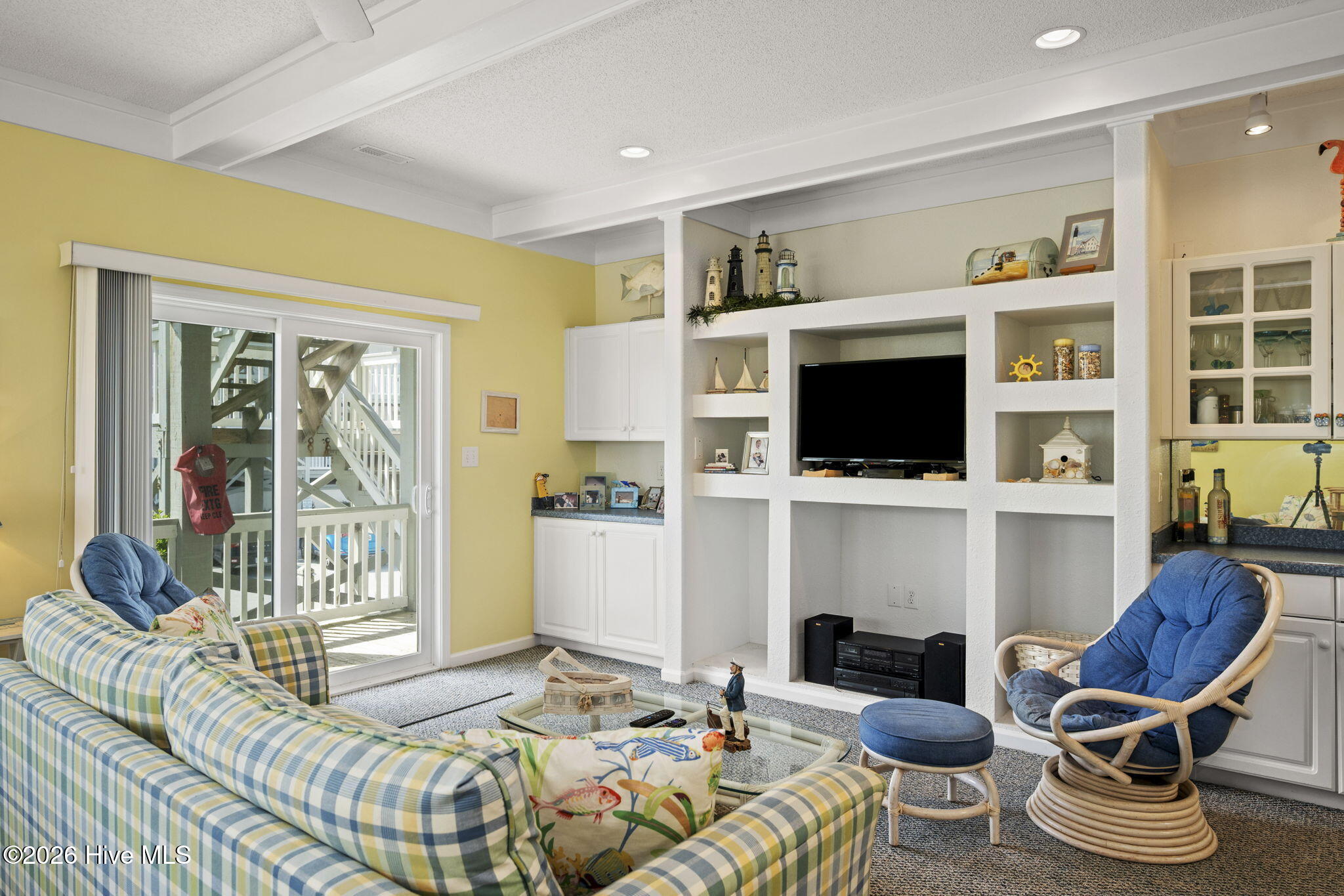 100566433 | Photo 10