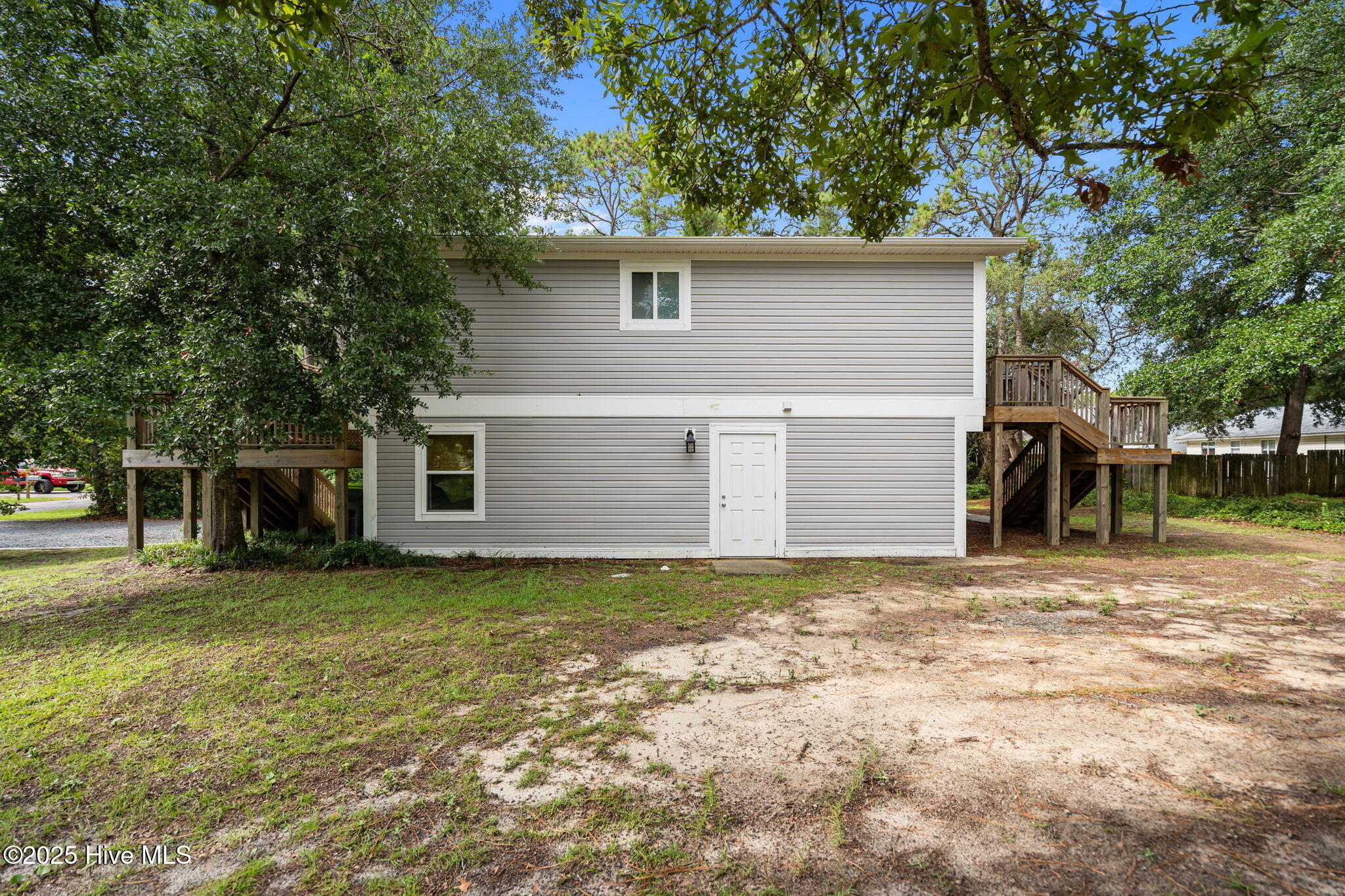 100523824 | Photo 60