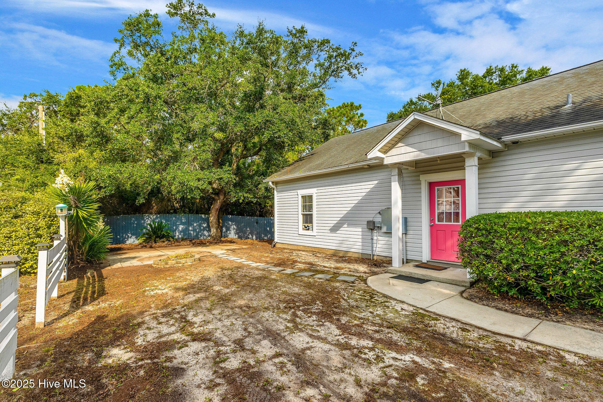 100522781 | Photo 27