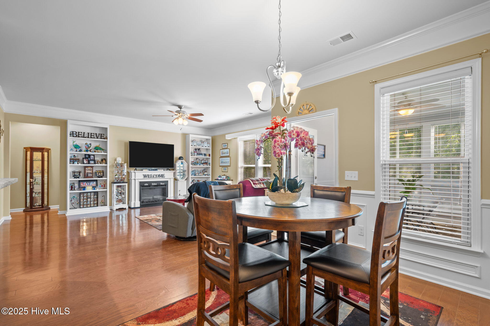 100515173 | Photo 15