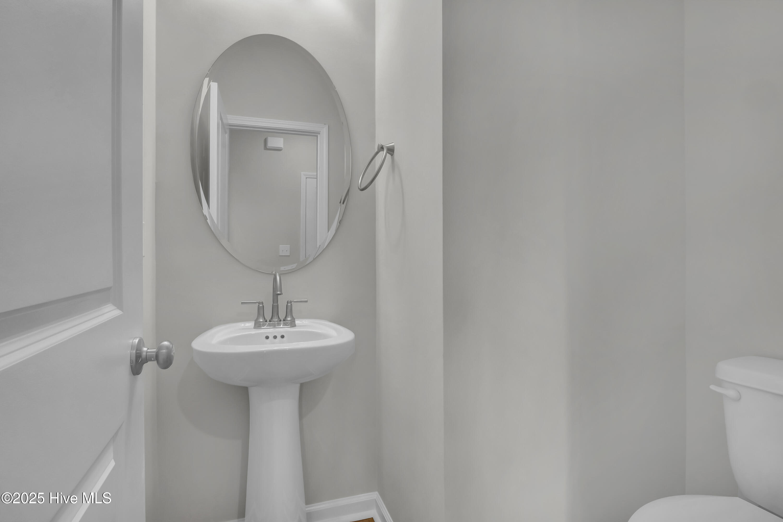 100490370 | Photo 13