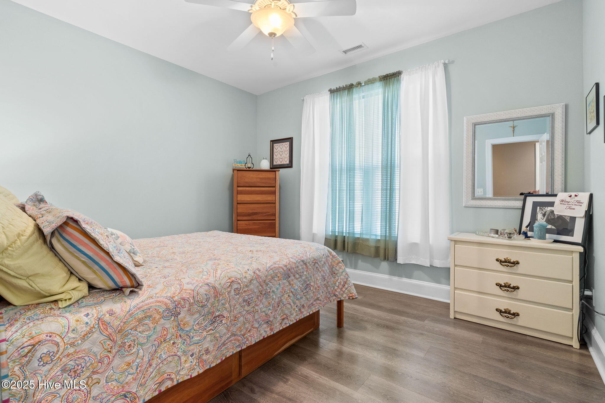 100535013 | Photo 25